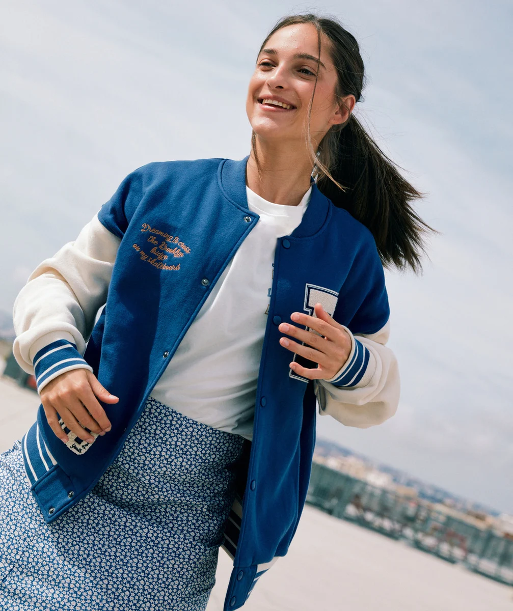 GILET STYLE TEDDY MIXTE EN FIBRES RECYCLÉES GARÇON BLEU ET BLANC