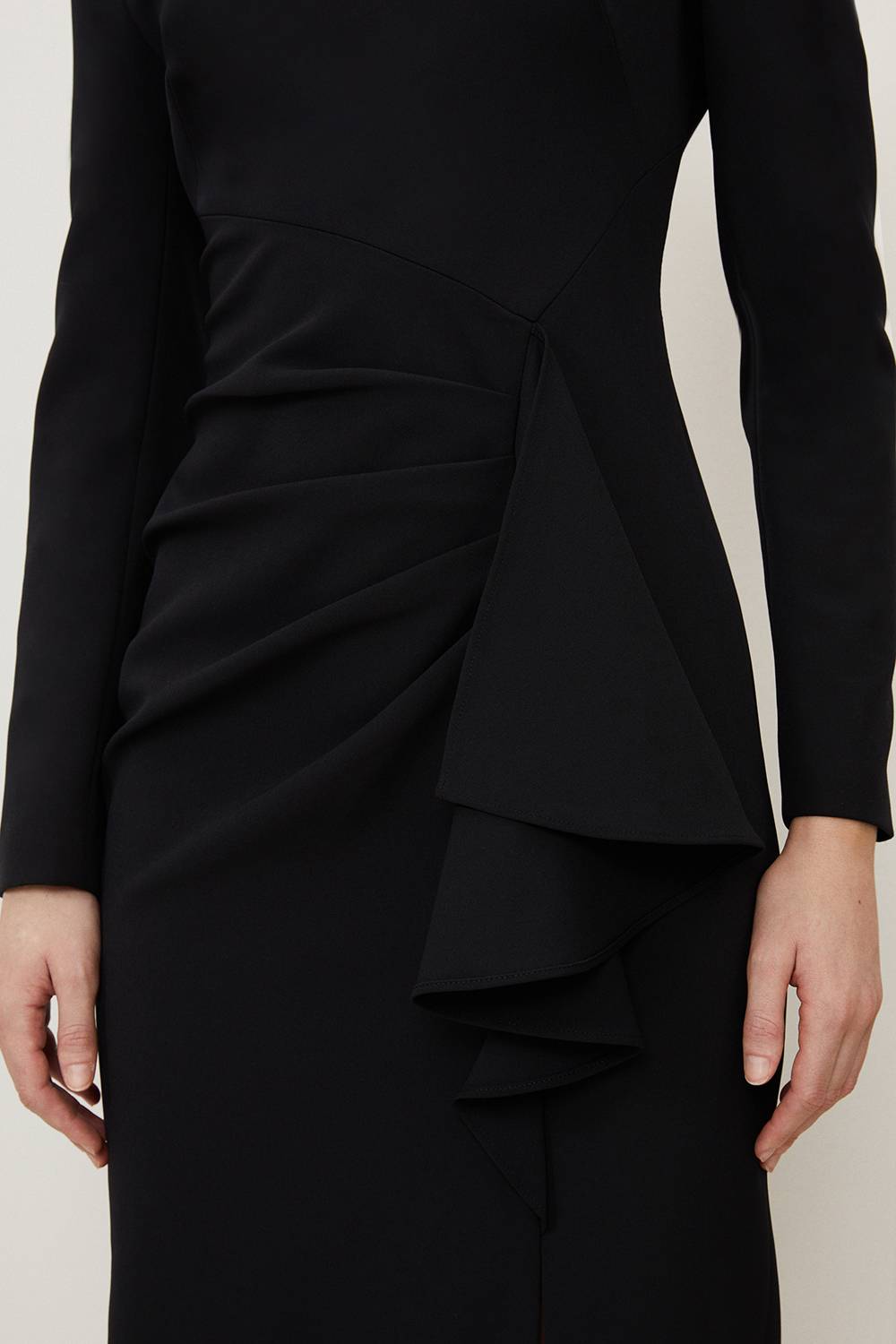 KarenMillen Petite robe longue maxi en crêpe stretch à encolure asymétrique drapée