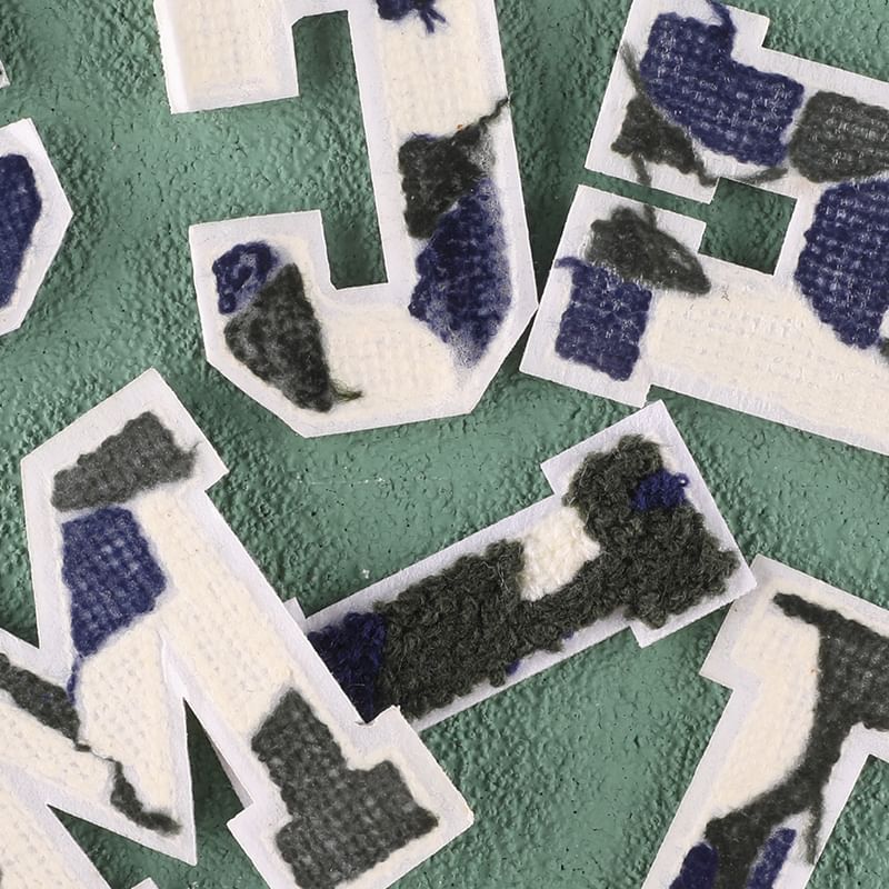 Embroidery Kingdom - Camouflage alfabet geborduurde applicatie patch (verschillende ontwerpen)