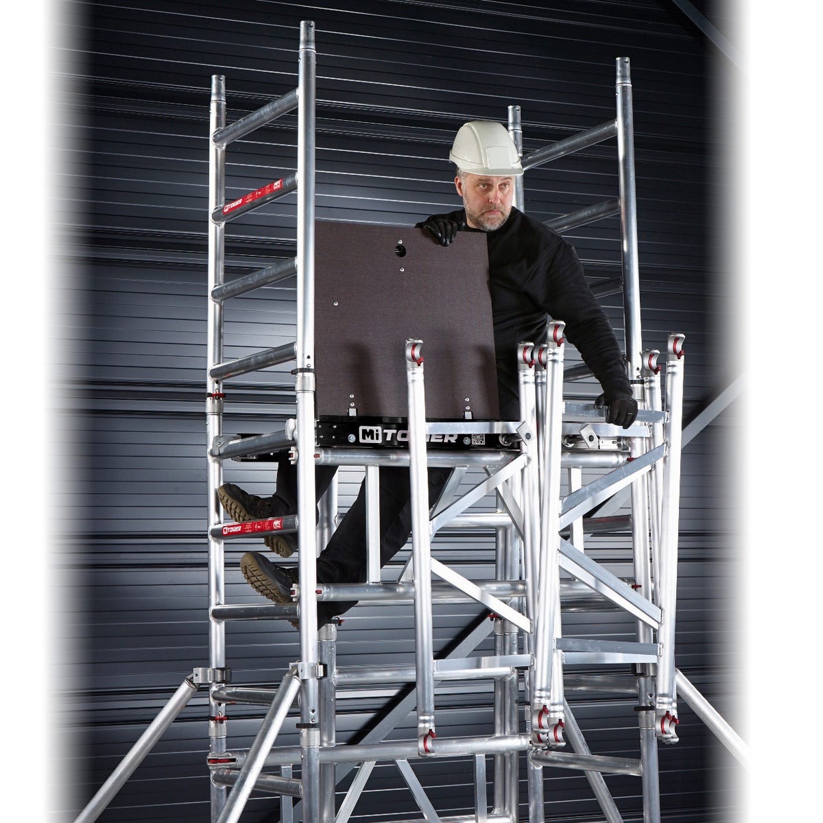 Altrex MiTower 1-persoons steiger, aluminium met vezeldek, platform 0,75 x 1,27 m, reikwijdte 5,20 m