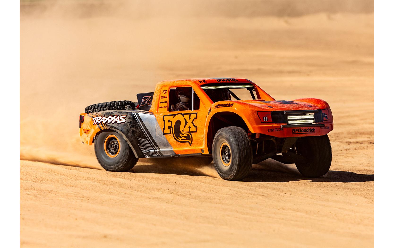 Unlimited Desert Racer FOX ARTR<br>Off-Road Model mit brushless Motor