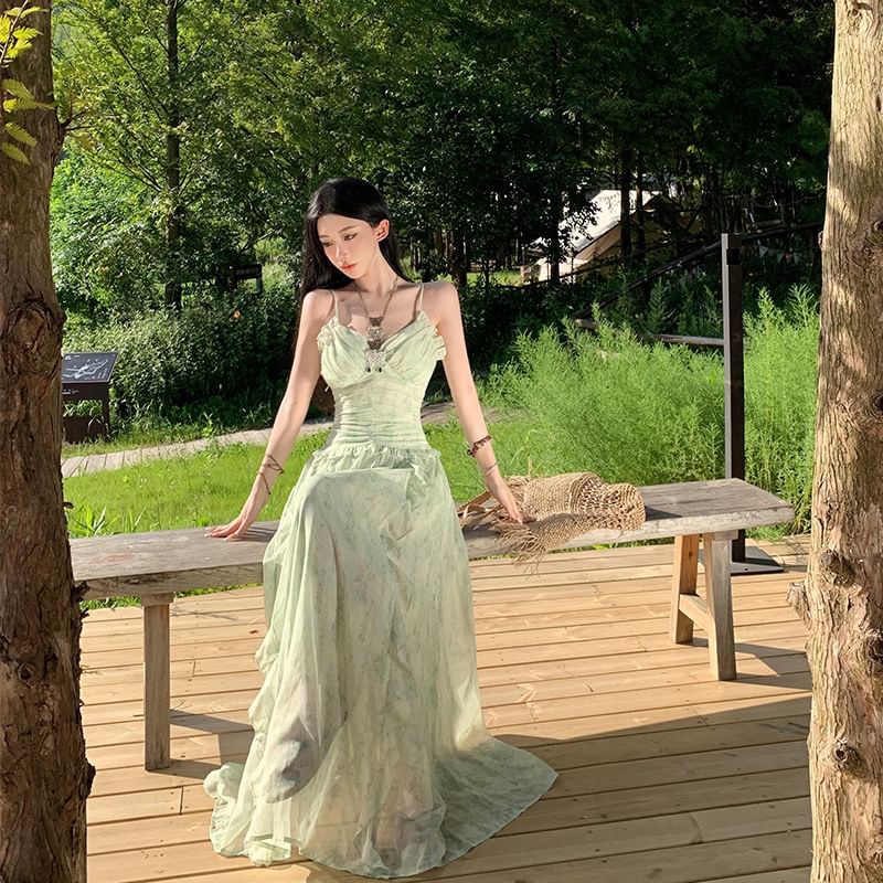 Morning Glory - Maxi A-lijn zomerjurk met spaghettibandjes en bloemenruffles