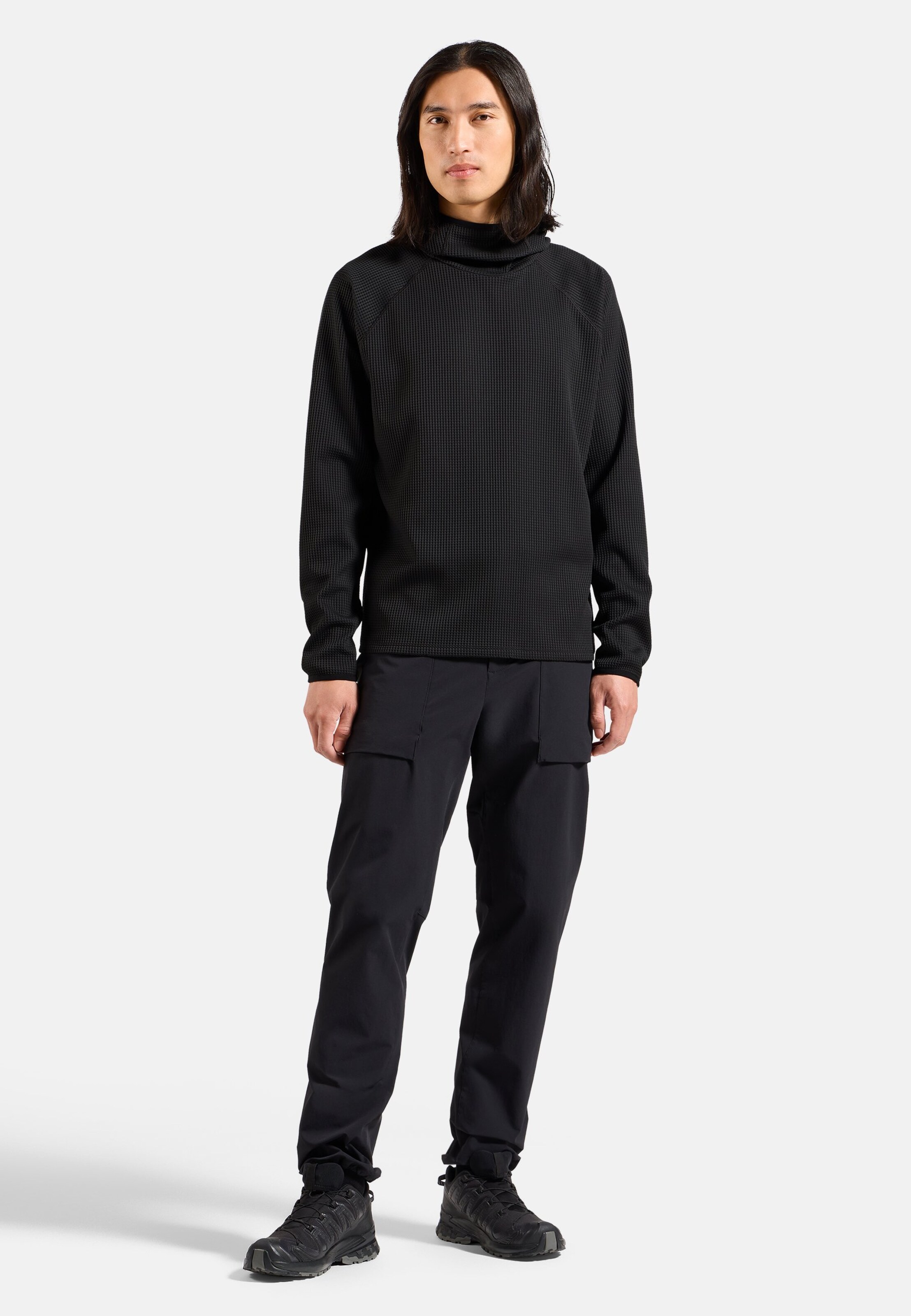 Cubic Multisport Mid Layer mit Kapuze in black