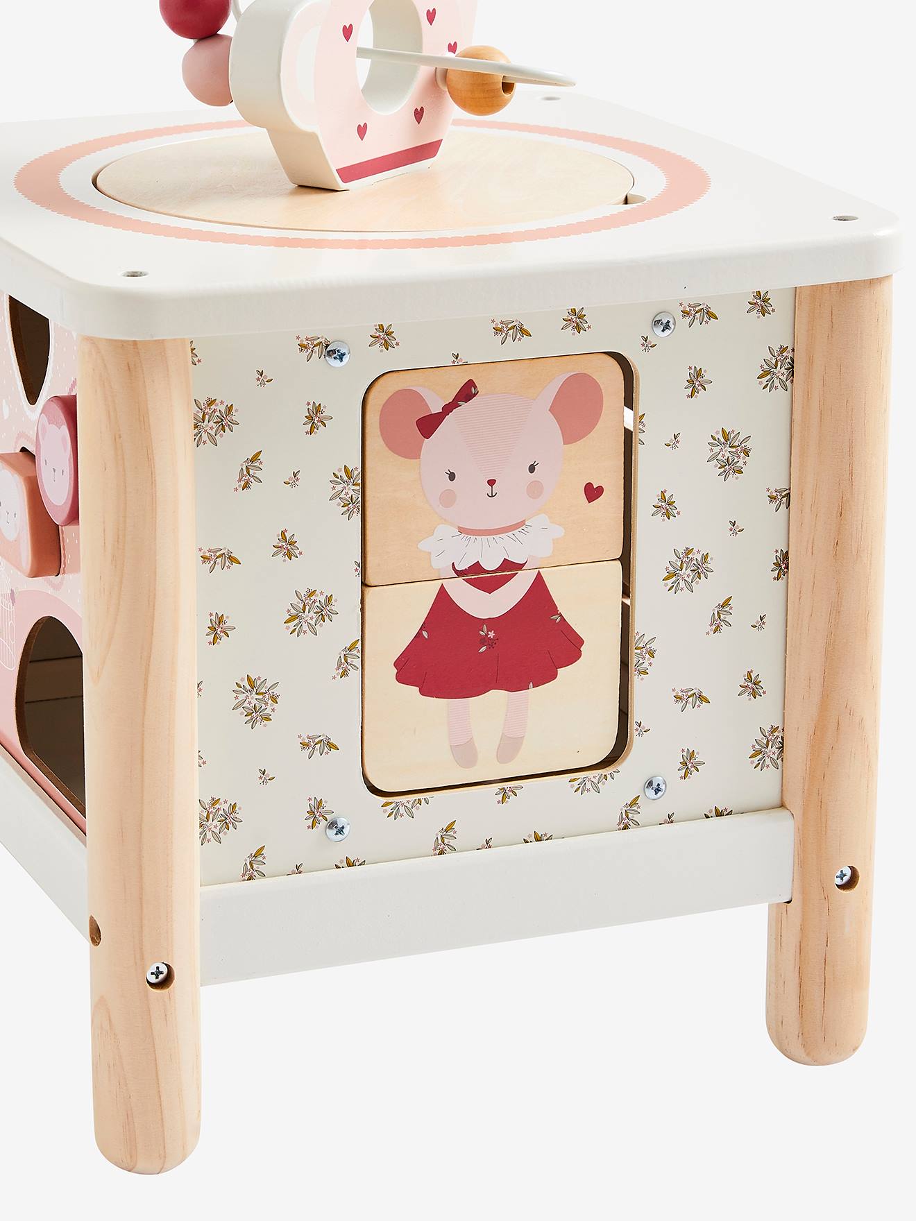 Cubo de atividades grande, estrutura em madeira com certificação FSC®, acabamento branco liso médio com detalhes decorativos.