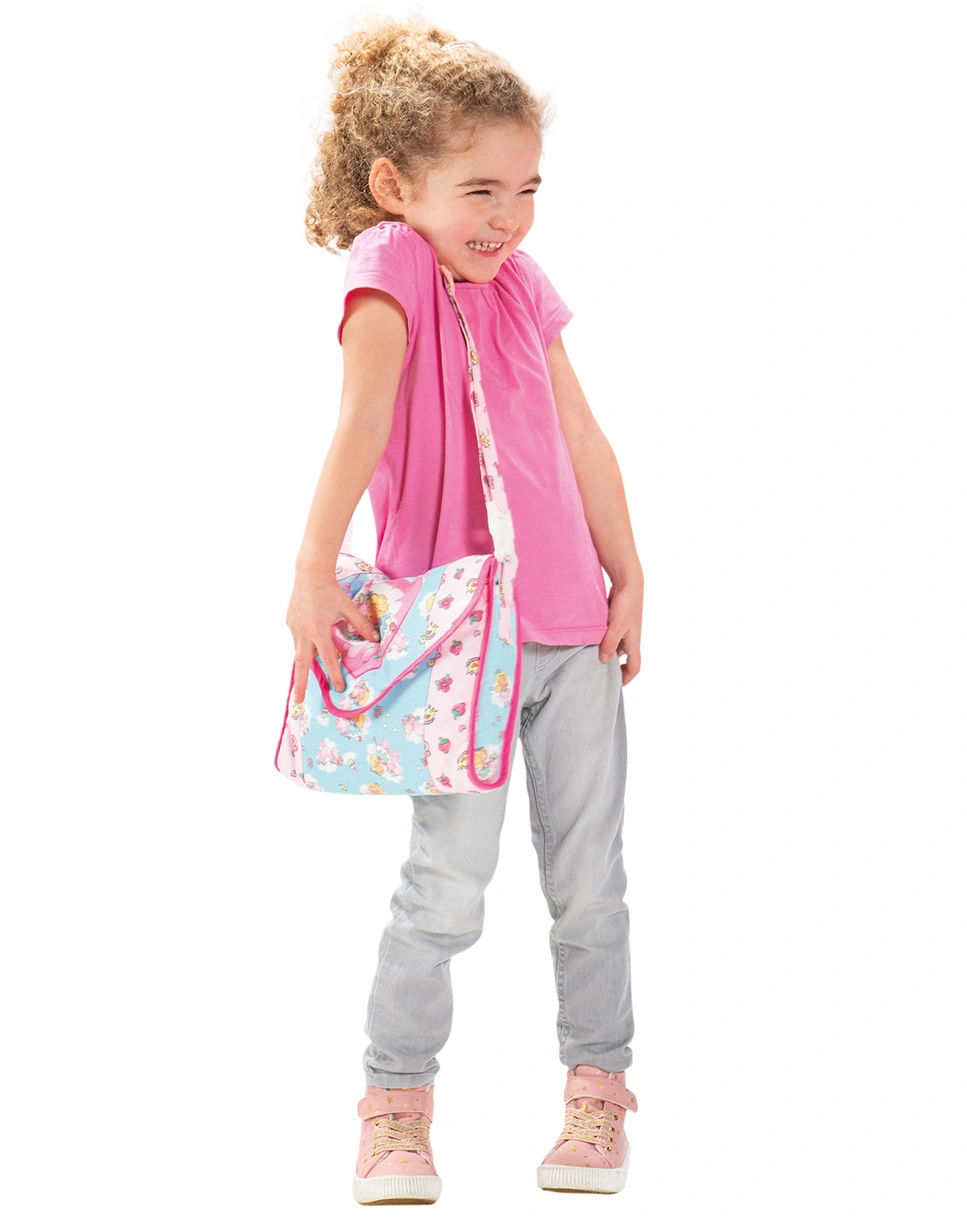 Puppen-Wickeltasche EINHORN EMIL & FEE EMMA mit Zubehör in hellblau/rosa