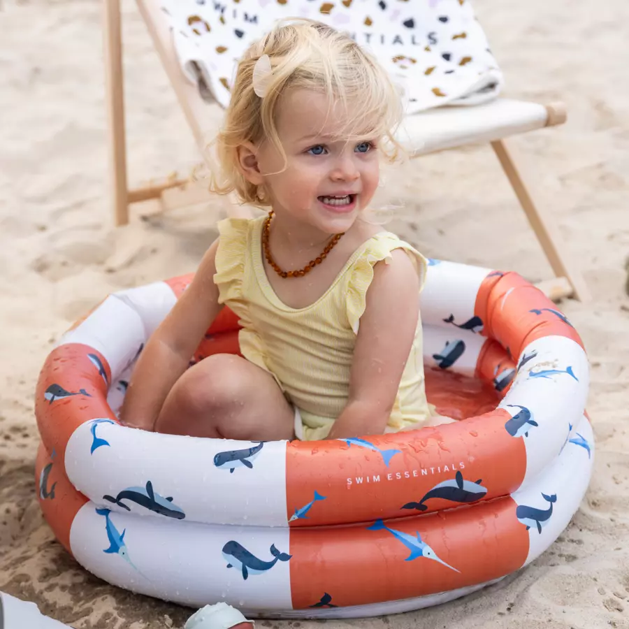 Swim Essentials Aufblasbarer Pool Red-White Whale 60 cm