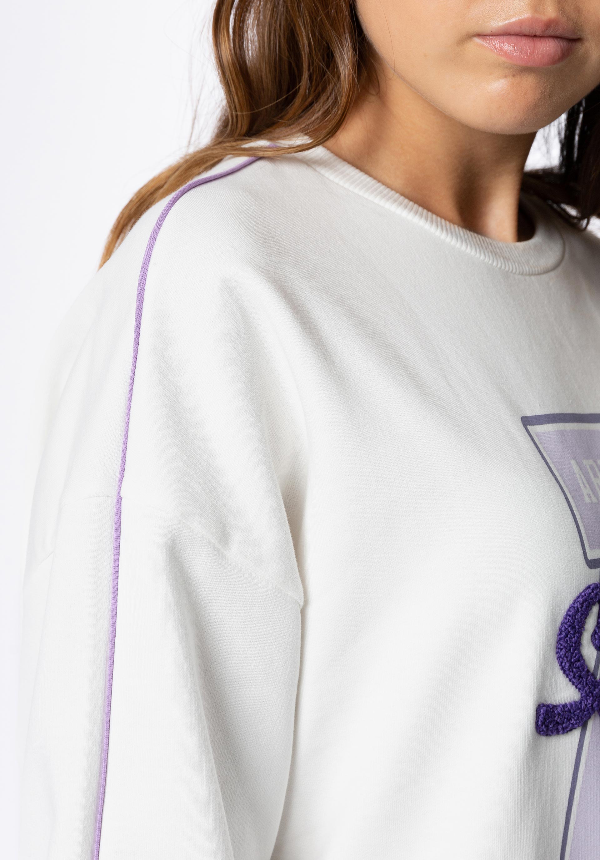 Sweatshirt com Bordado Turco