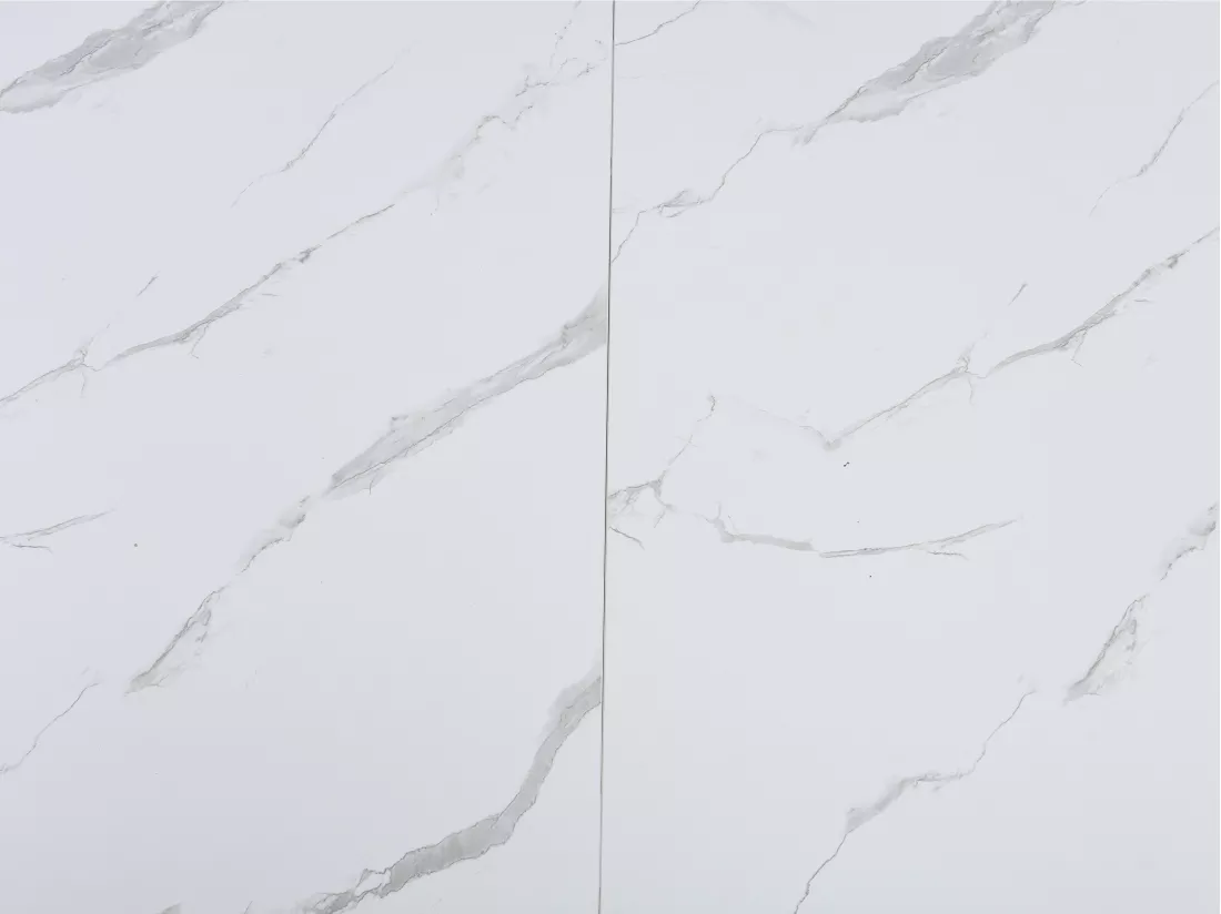Table à manger extensible 6 à 10 personnes en MDF et métal - Effet marbre blanc et Noir - KORIZEA