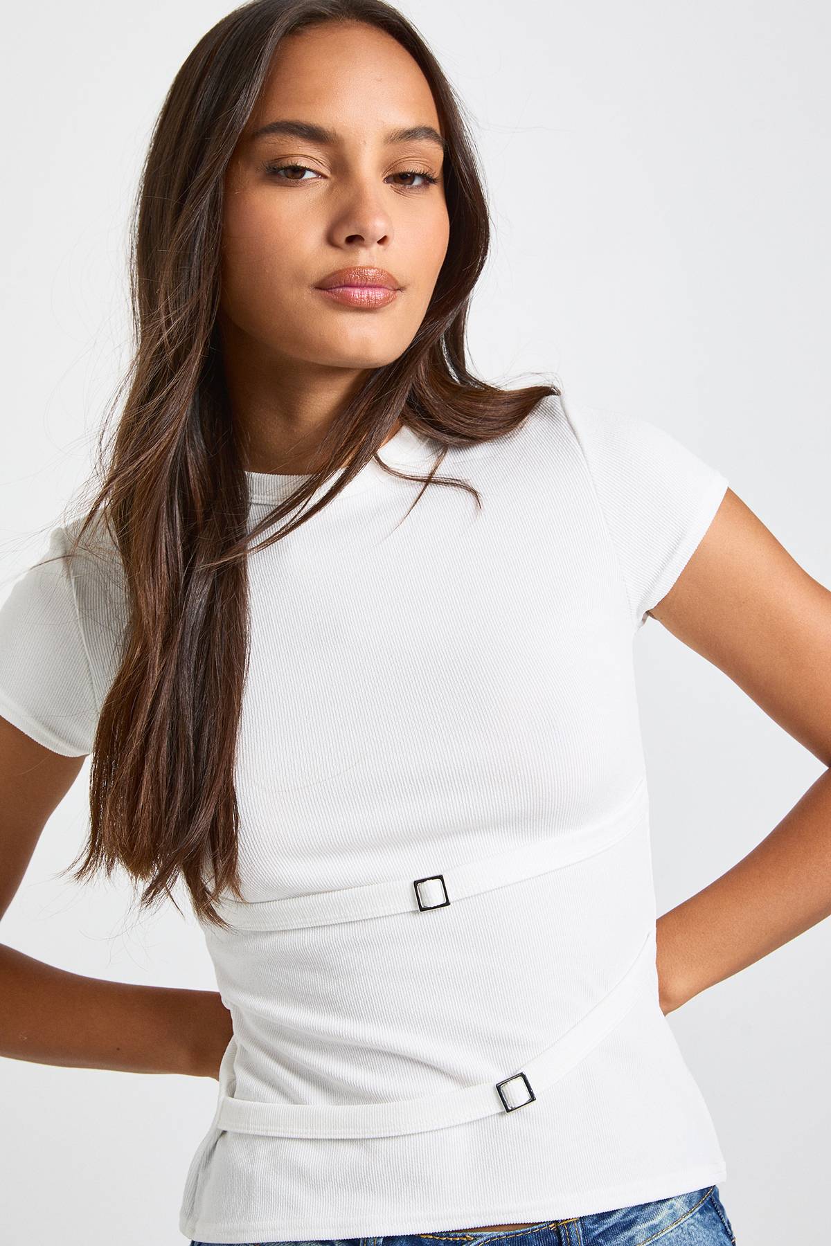 boohoo Haut en côtes avec détail de sangle à boucle