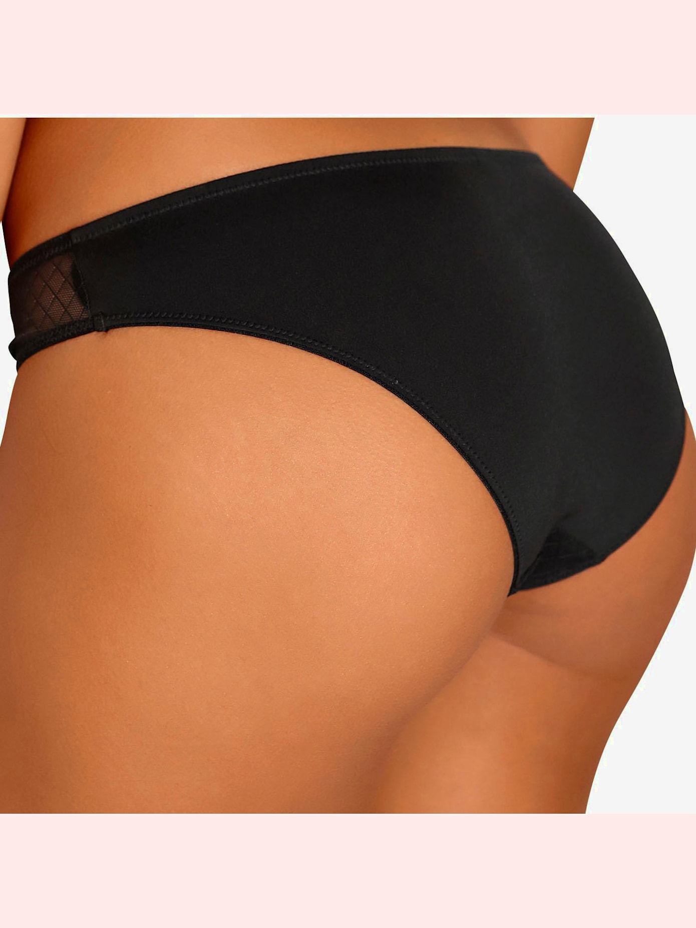Slip avec jolie dentelle graphique