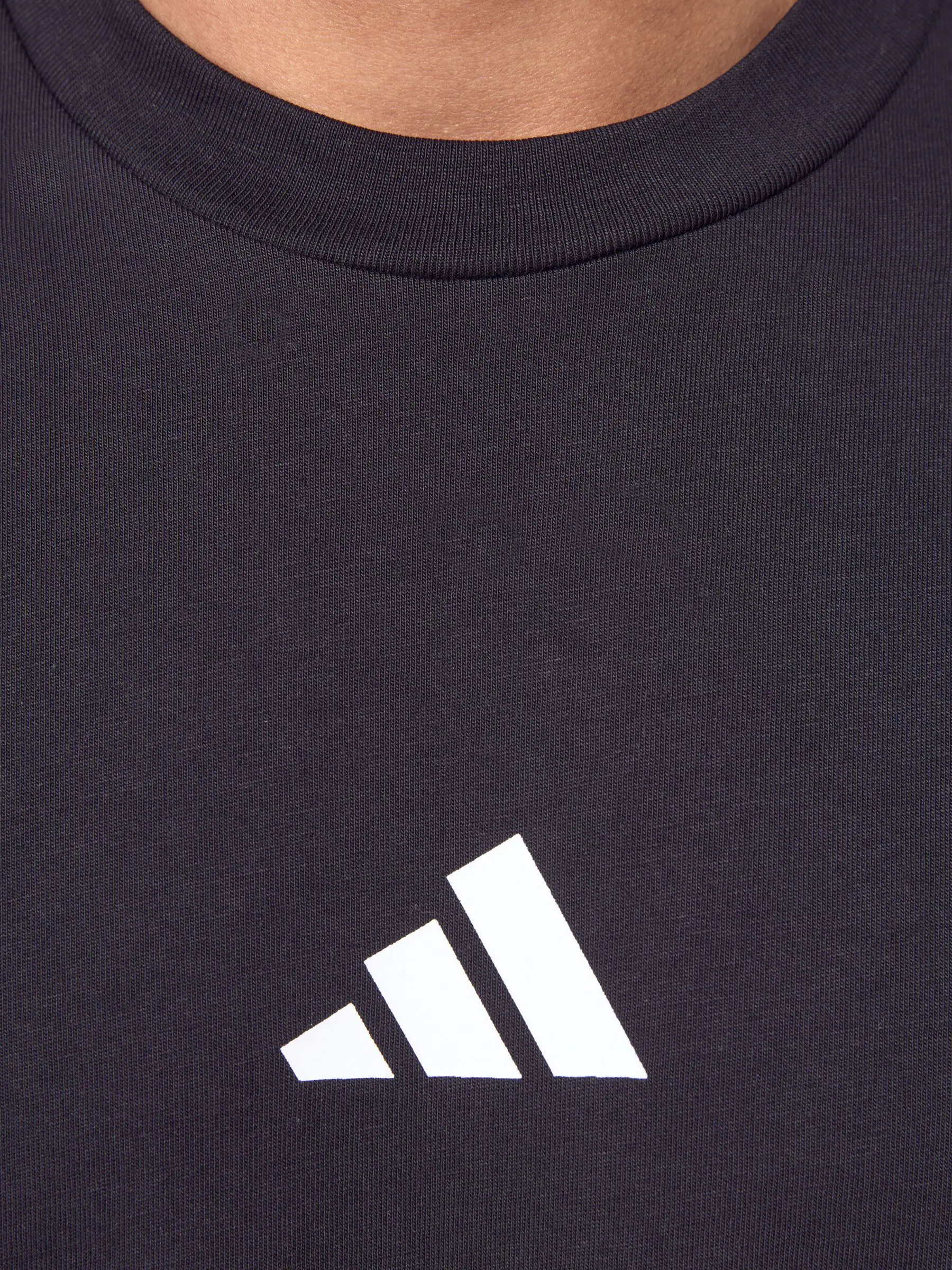 Zwart - adidas Small Essentials Logo Single Jersey T-Shirt