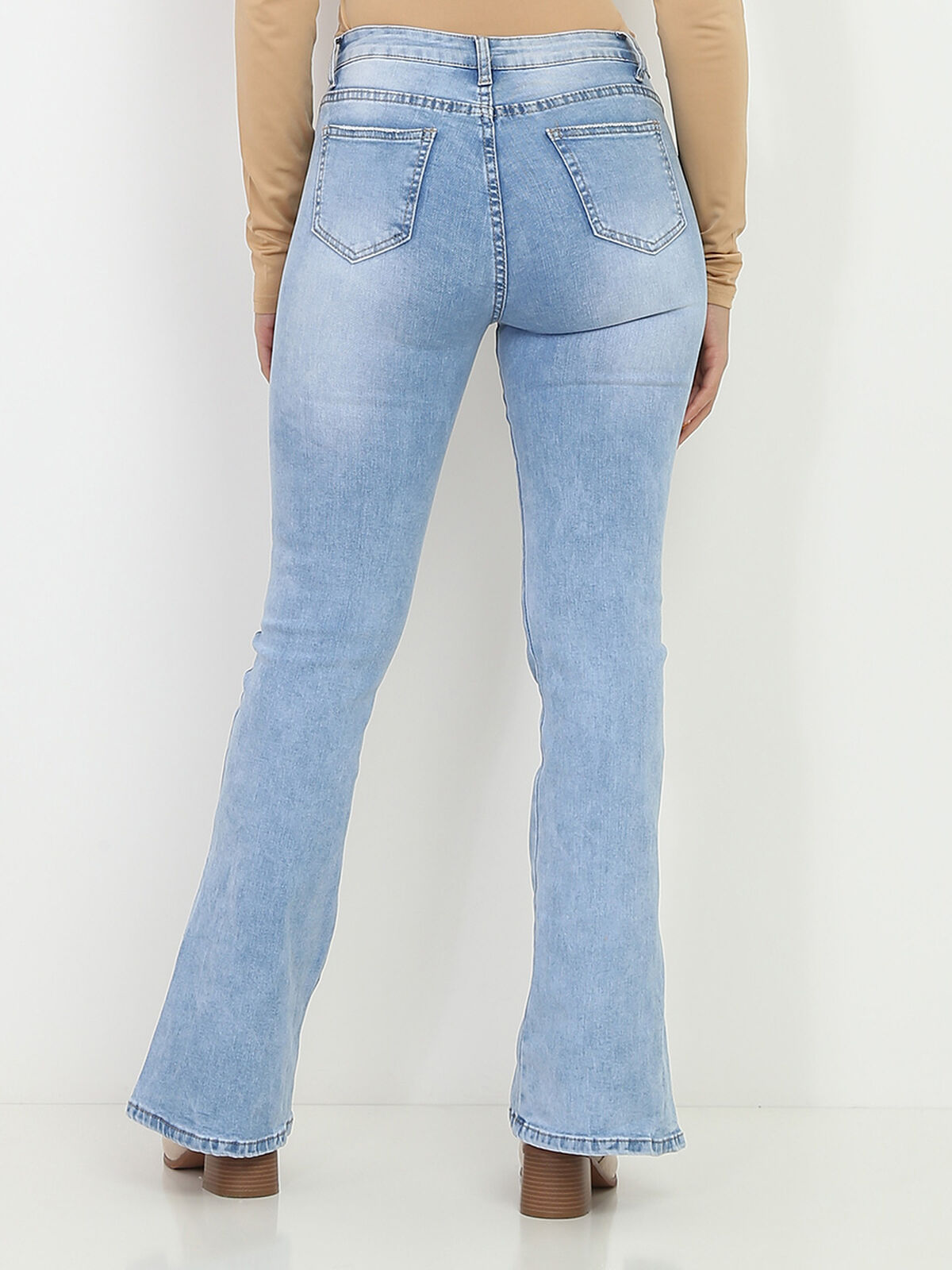 Jeans évasé avec fentes- Bleu clair