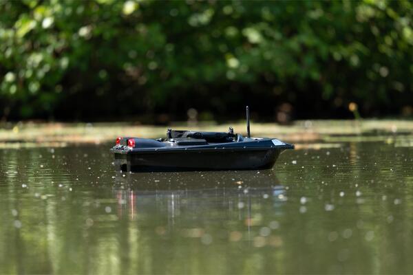 Bateau amorceur Navicarp Raider
