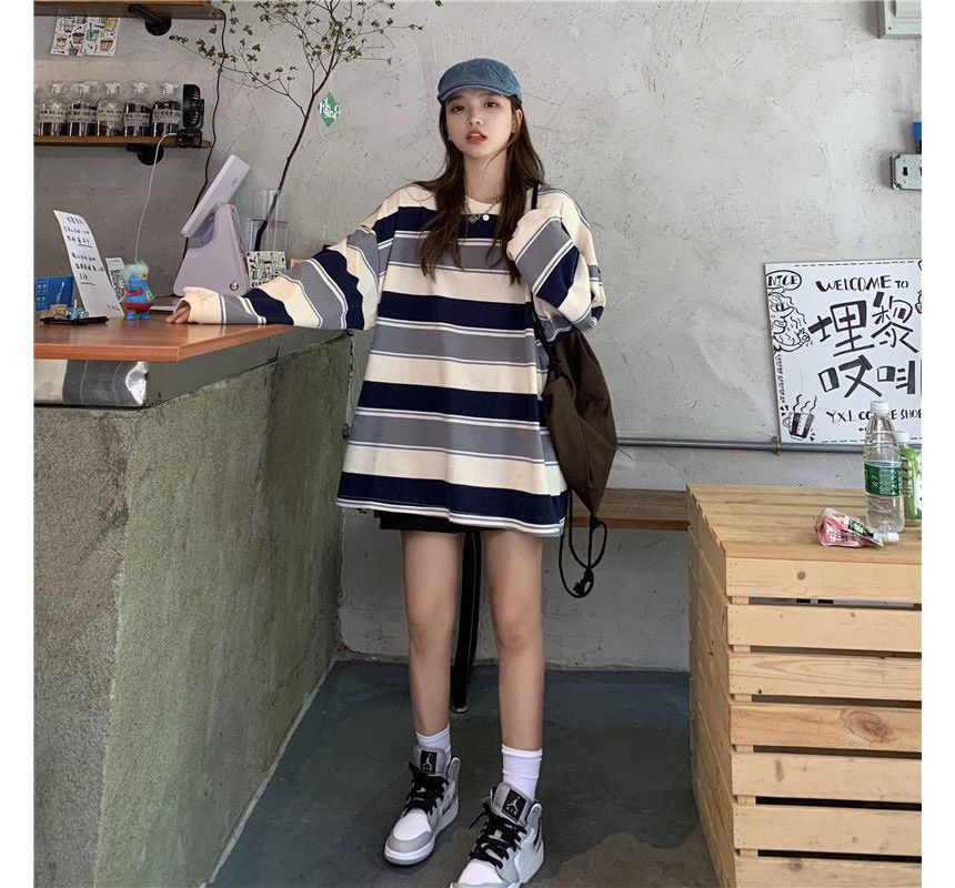 Cossita - Gestreepte oversized trui met ronde hals
