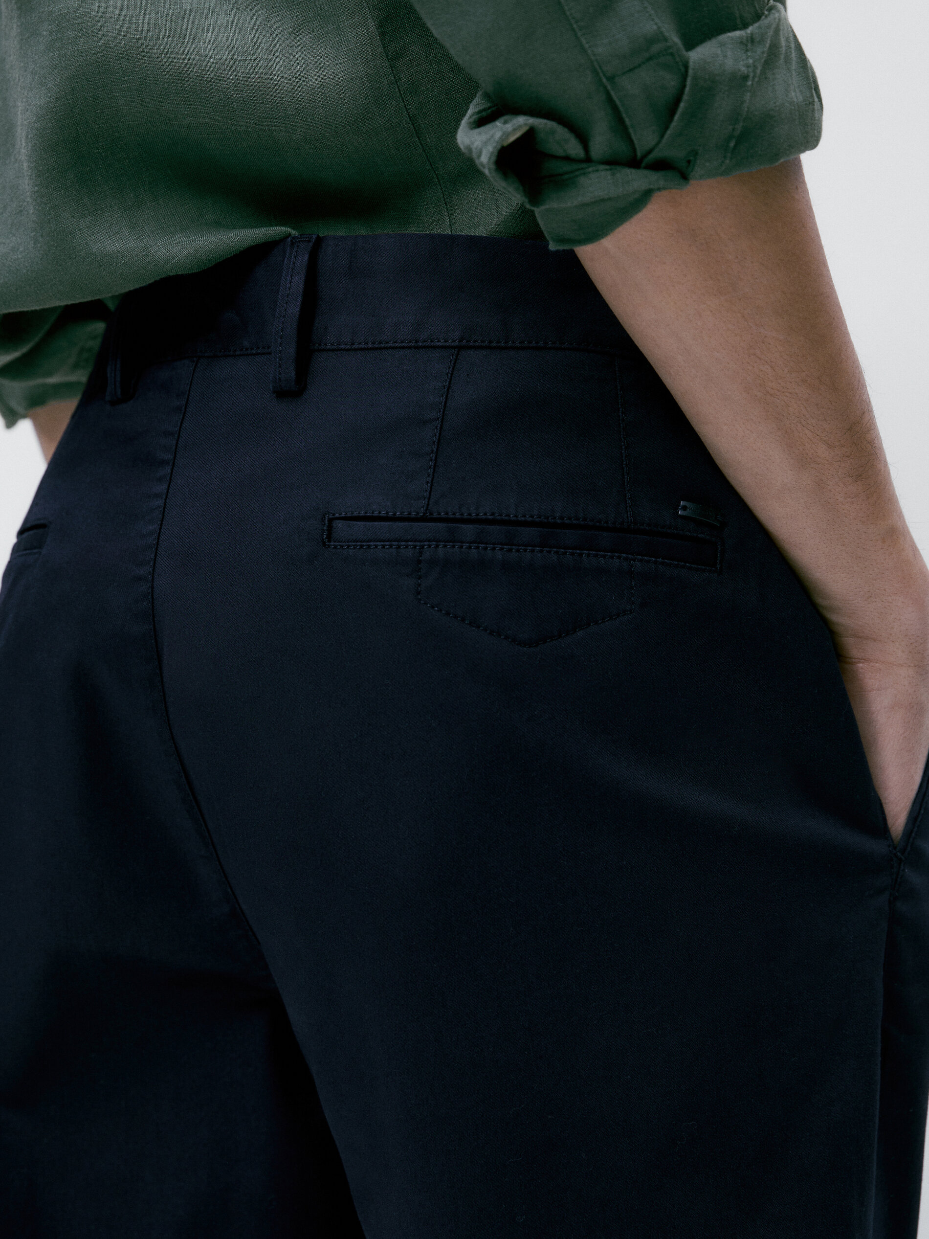 Calça chino de malha com corte afunilado - AZUL MARINHO