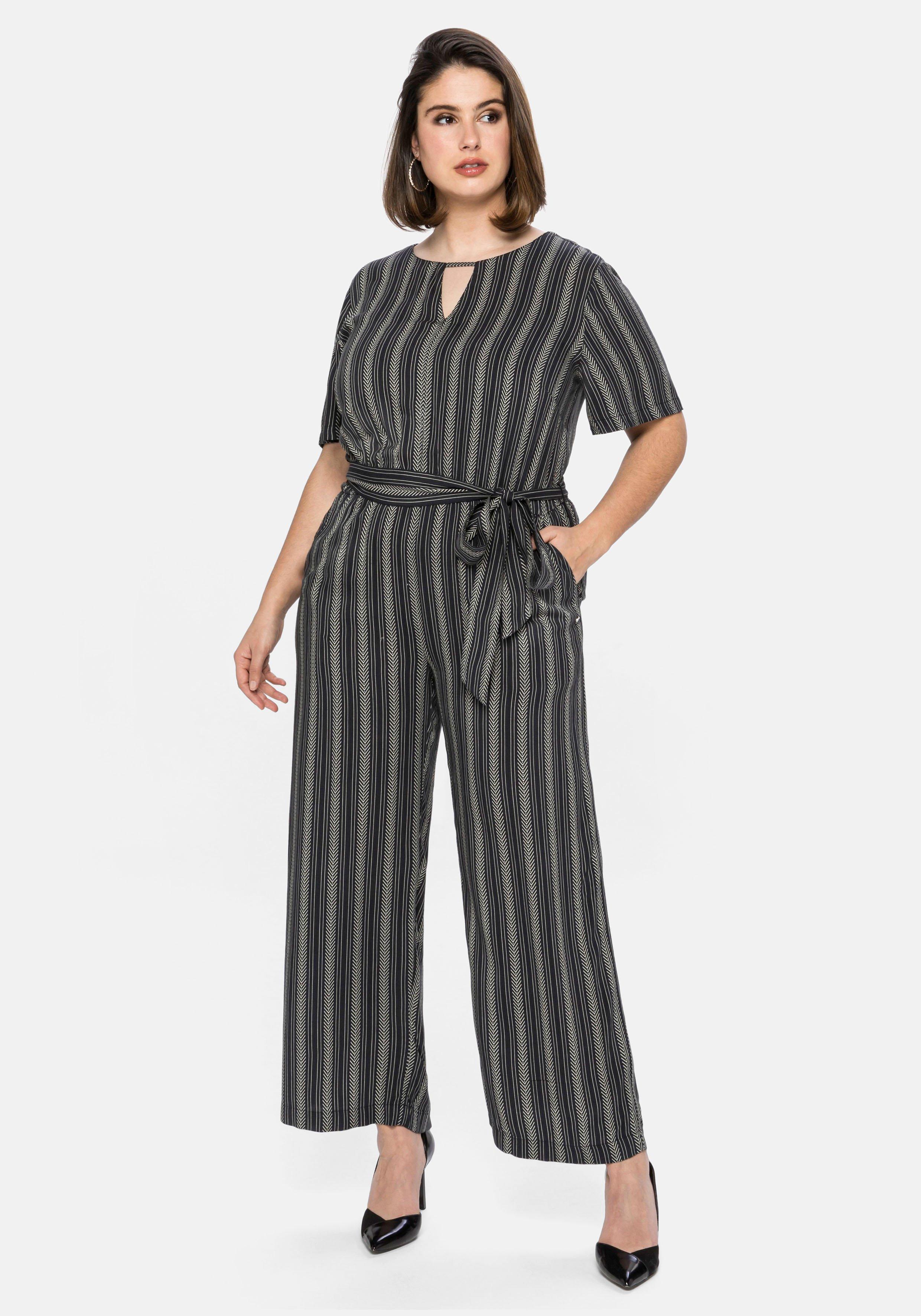 Overall mit Streifen und Bindegürtel