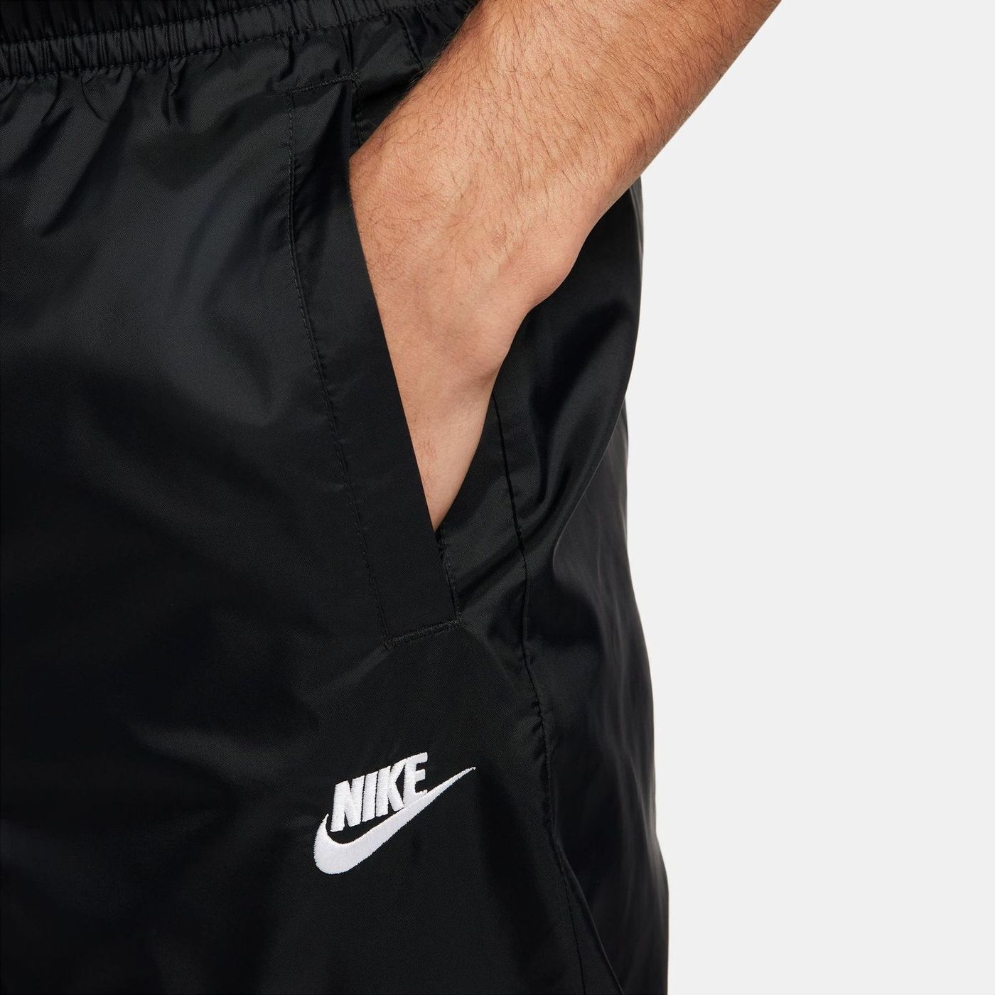 NikeNike Sportswear Club Men's Lined Woven Track Suit