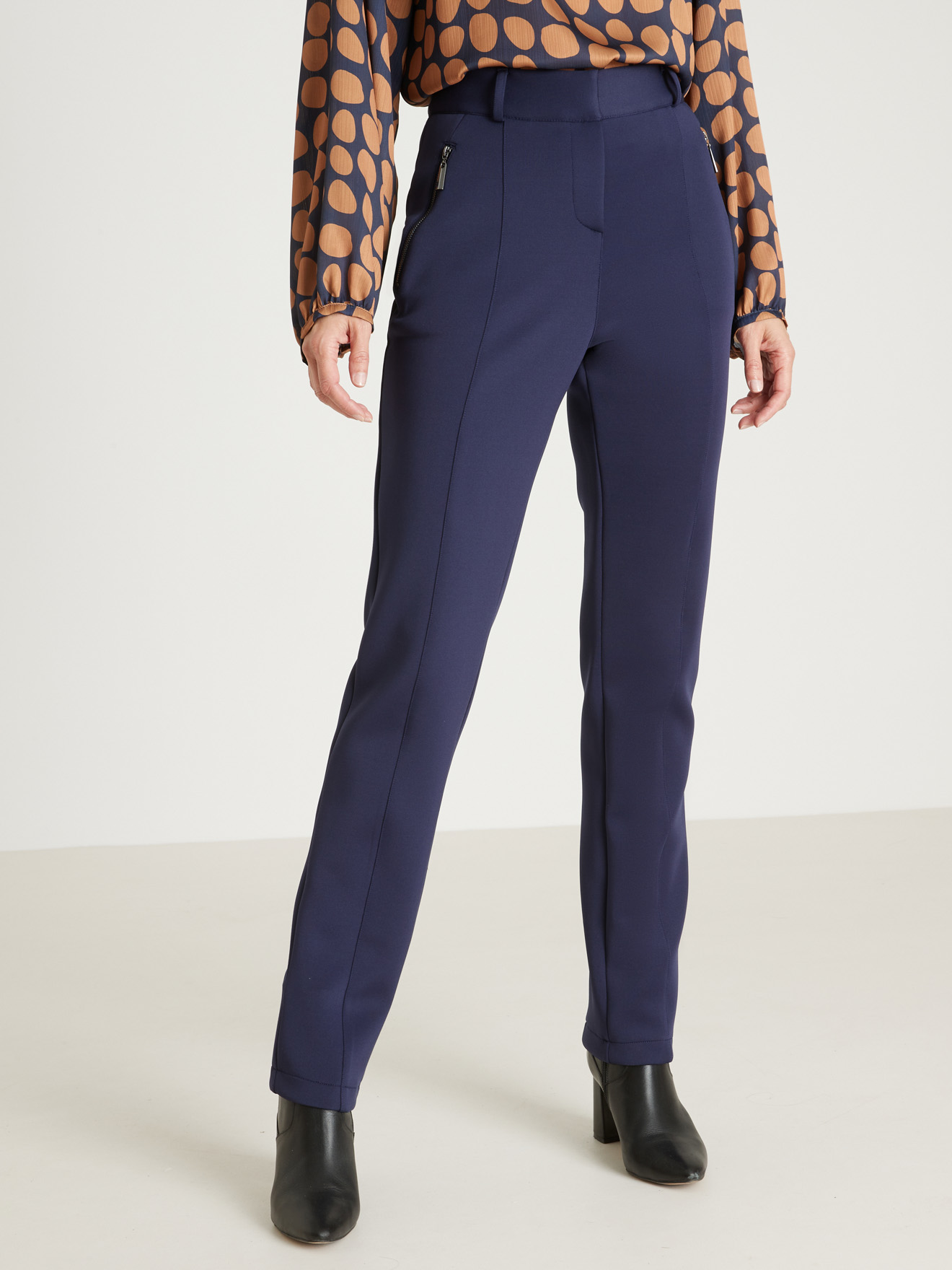 Pantalon élastiqué dos maille satinée