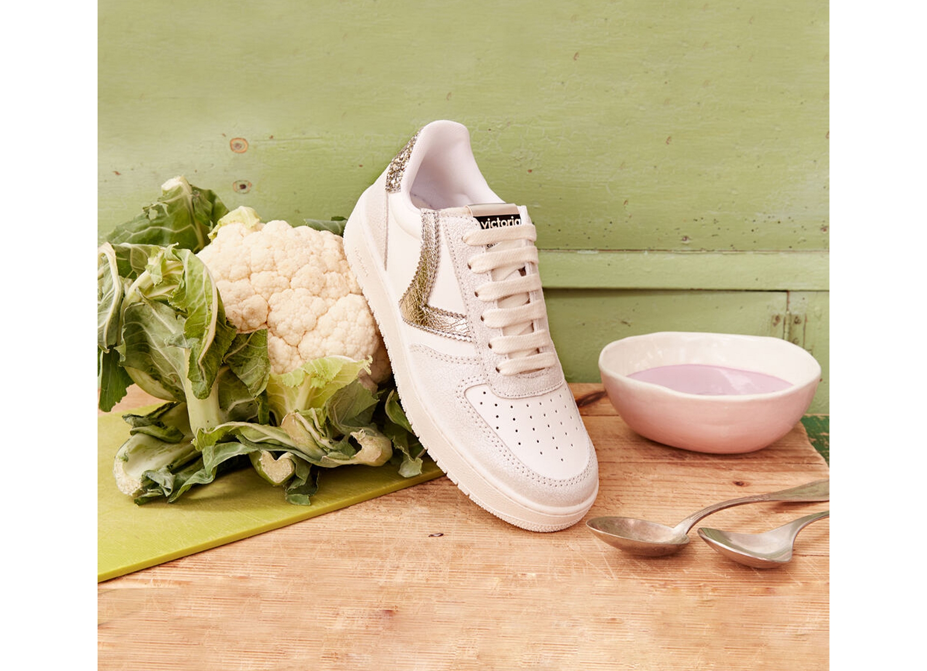 1258233 platine