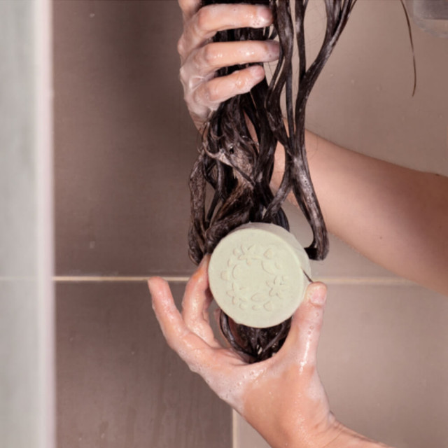 Shampoing Solide à l'argile blanche et verte LAMAZUNA