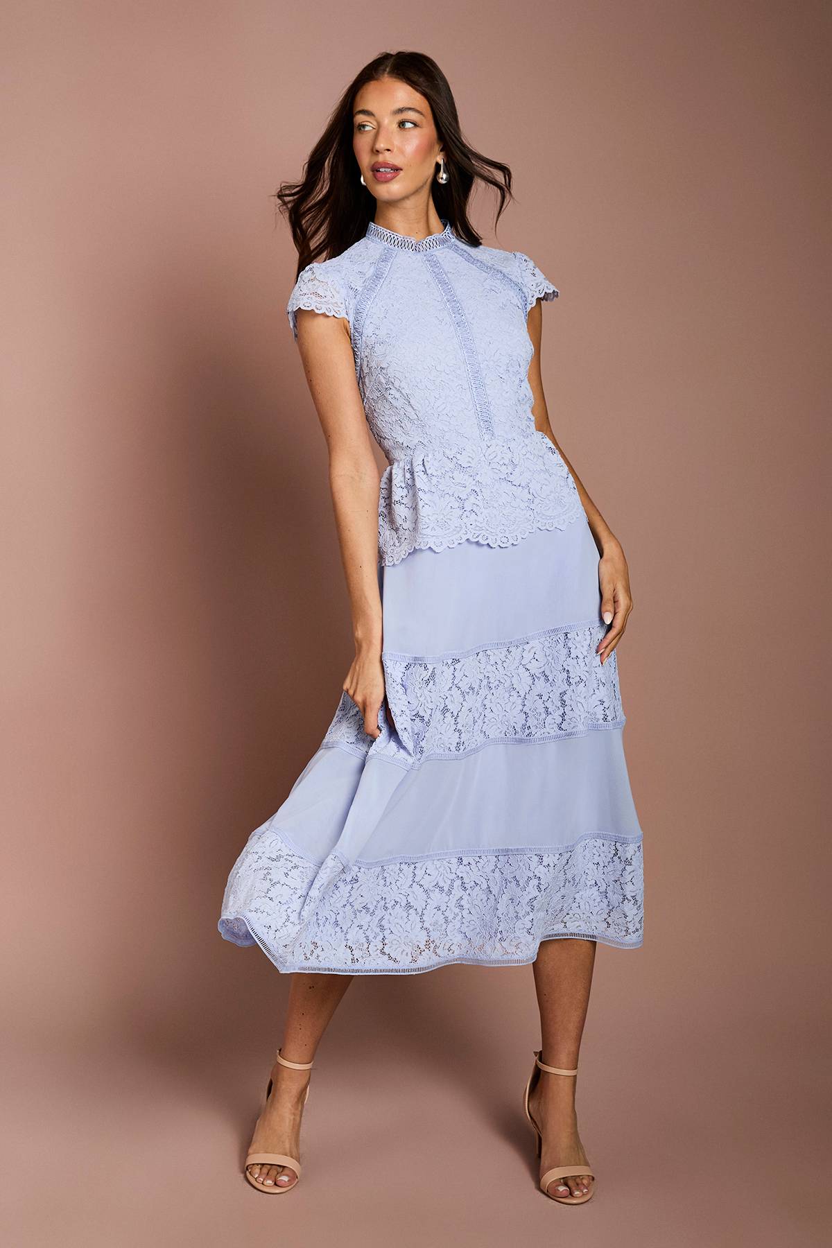 Coast Robe Mi-Longue à Corsage en Dentelle et Jupe Plissée