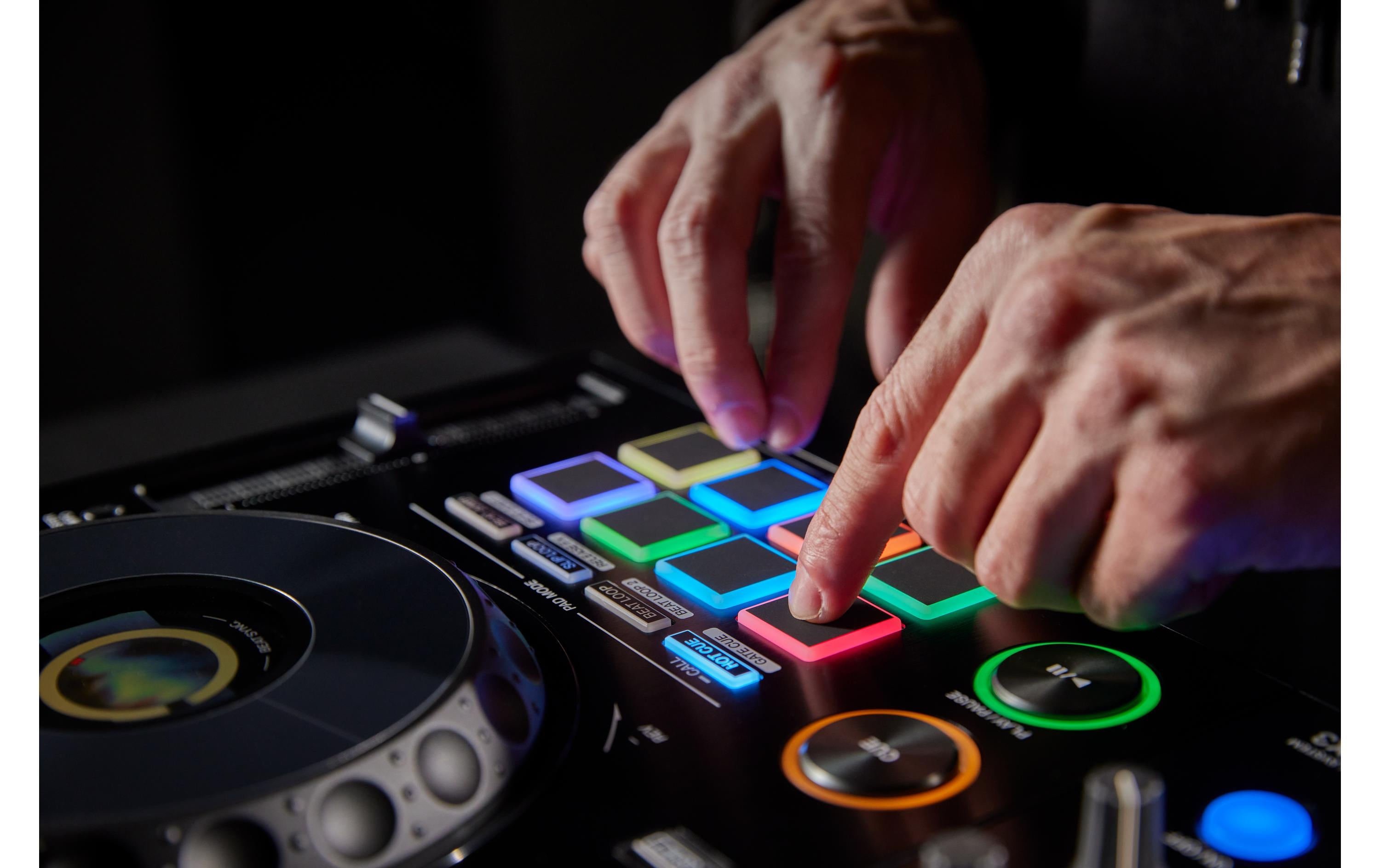 DJ-Controller XDJ-RX3<br>2-Kanal All-in-One Performance DJ System