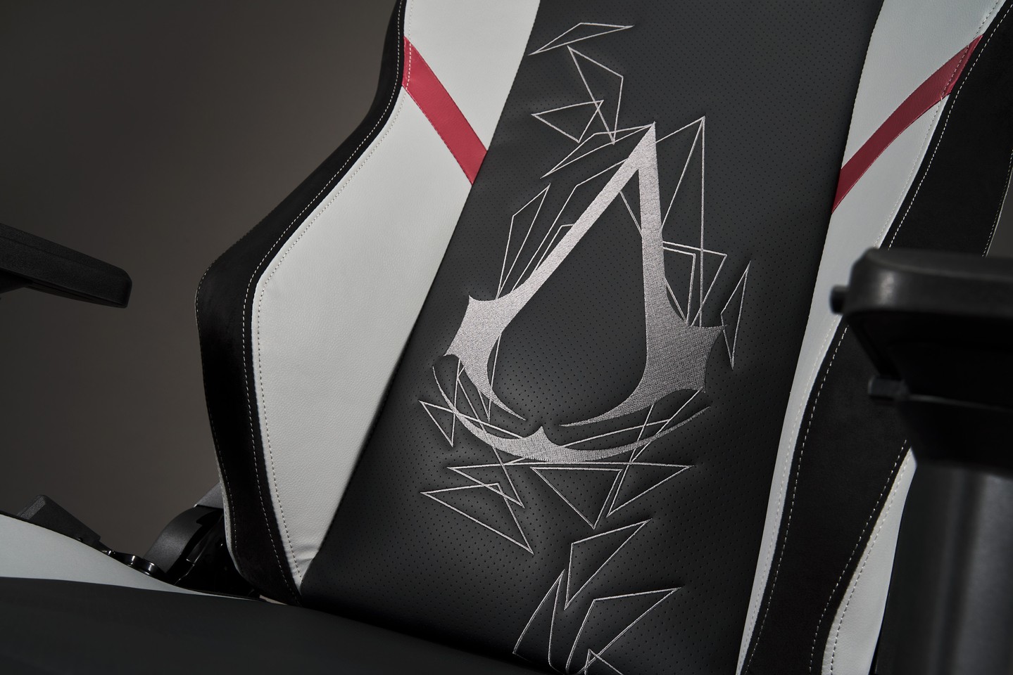 Apollon Collector / Assassin'S Creed Black seat + grey/red