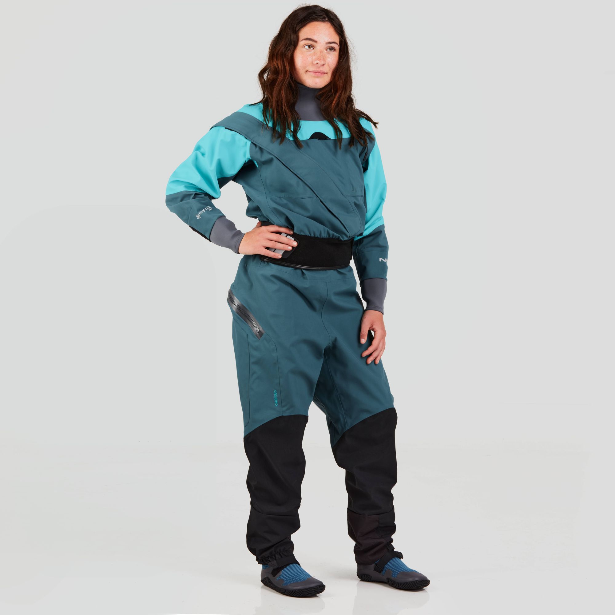 NRS Women's Axiom GORE-TEX Pro Dry Suit<br>Toppmodellen fra NRS