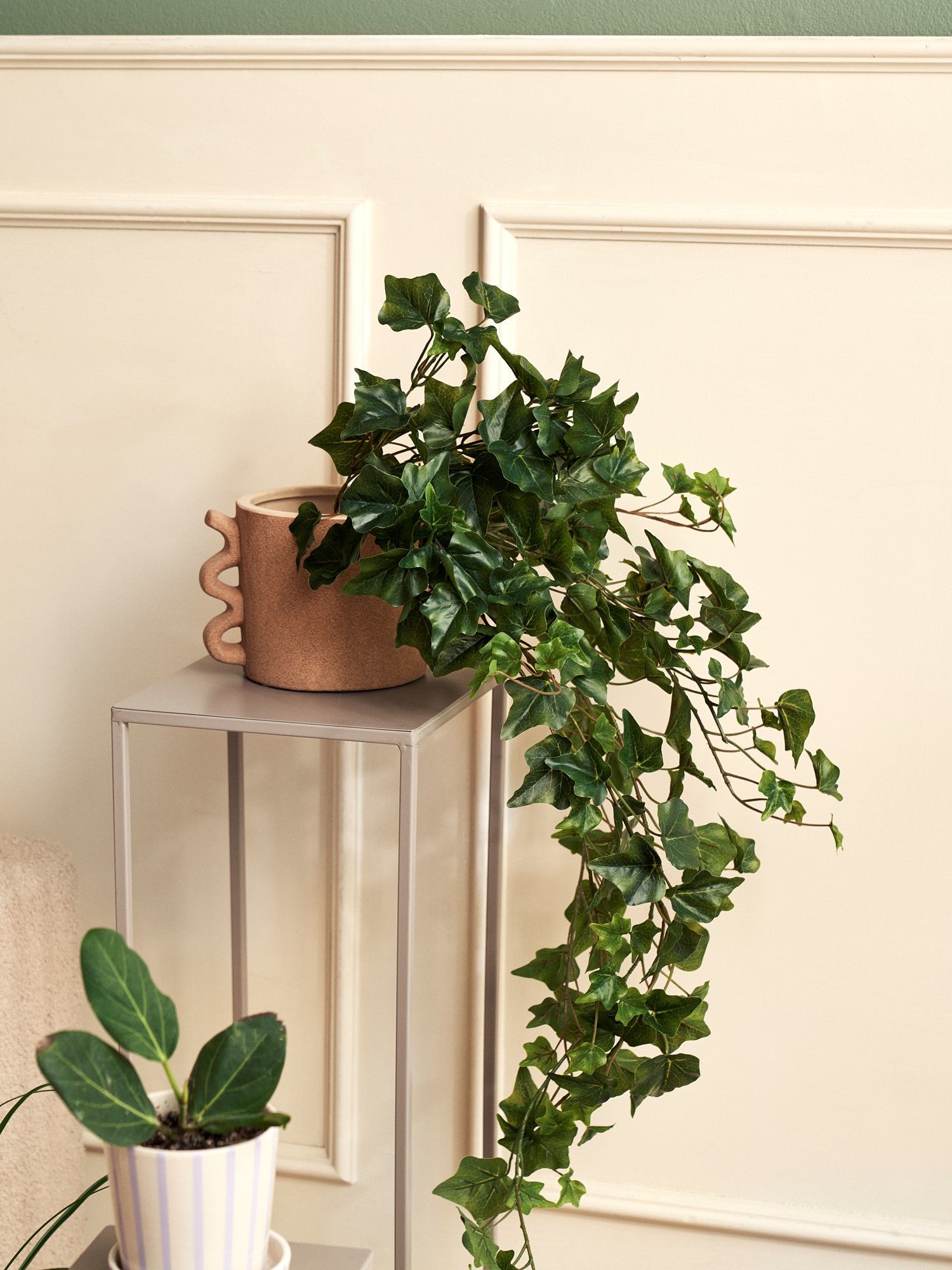 Kunstig efeu | Plastik. 80 cm. | Moss Green | Bloompost