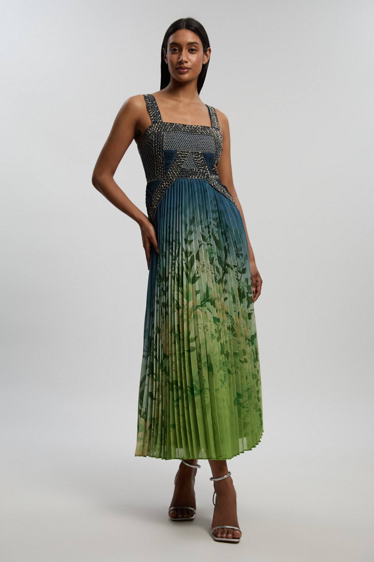 KarenMillen Robe Longue Plissée Tissée À Motif Floral Ombré Avec Ornements