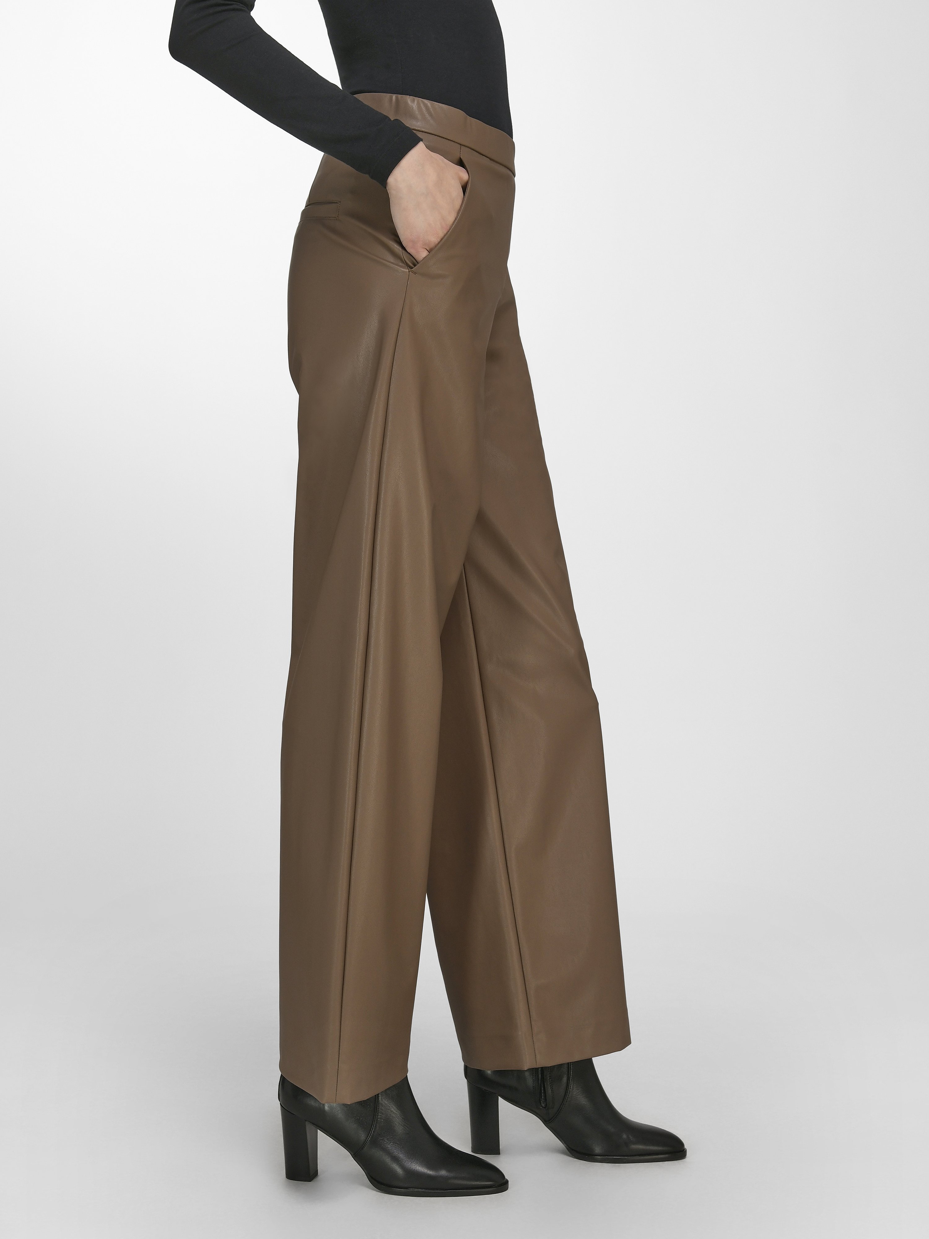 Hose Modell Palina
