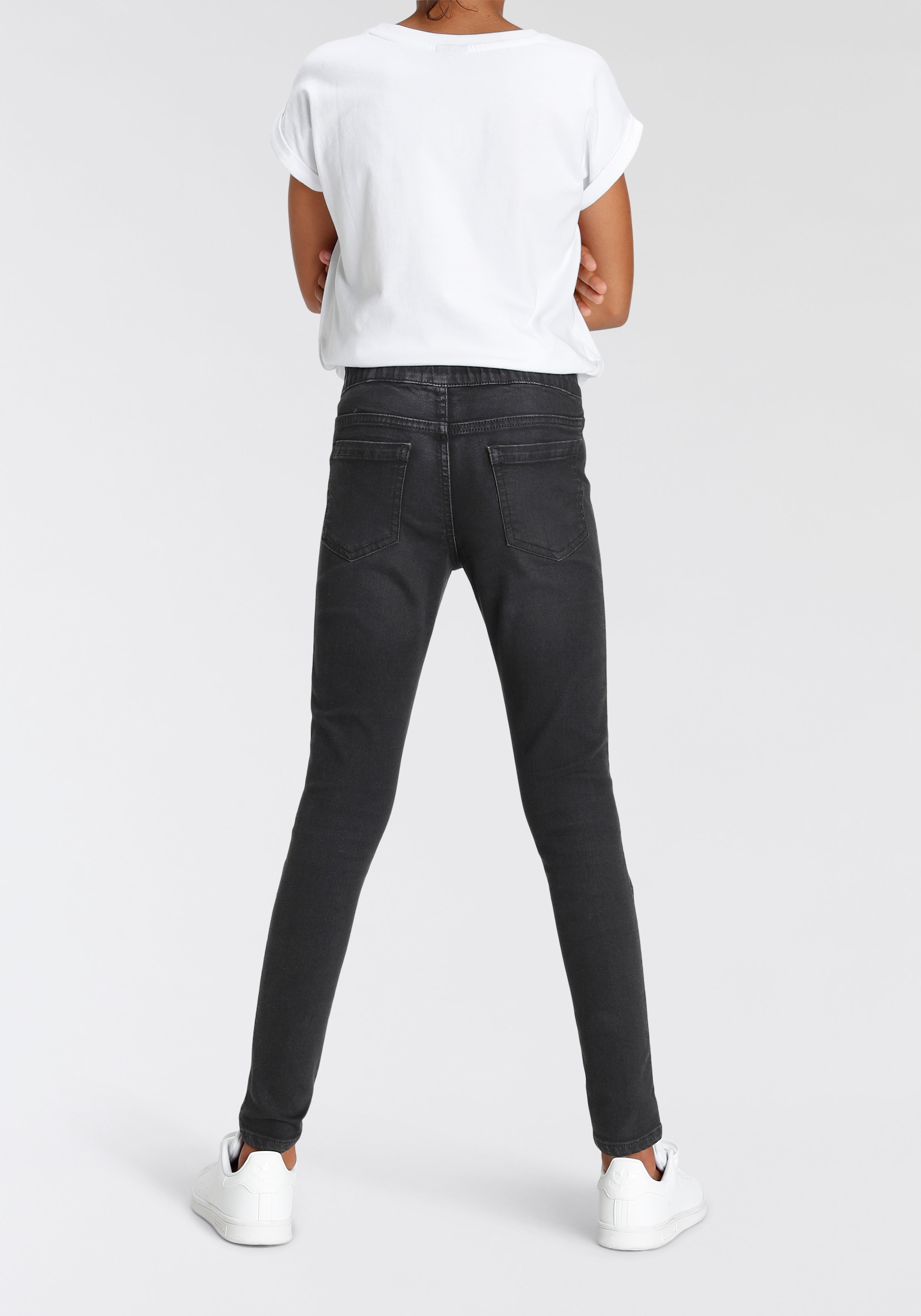 KIDSWORLD Jeansjeggings », Stetch-Jeans mit schmalem Bein« schmale Passform,  abgesteppter Beinabschluss,  niedrige Leibhöhe