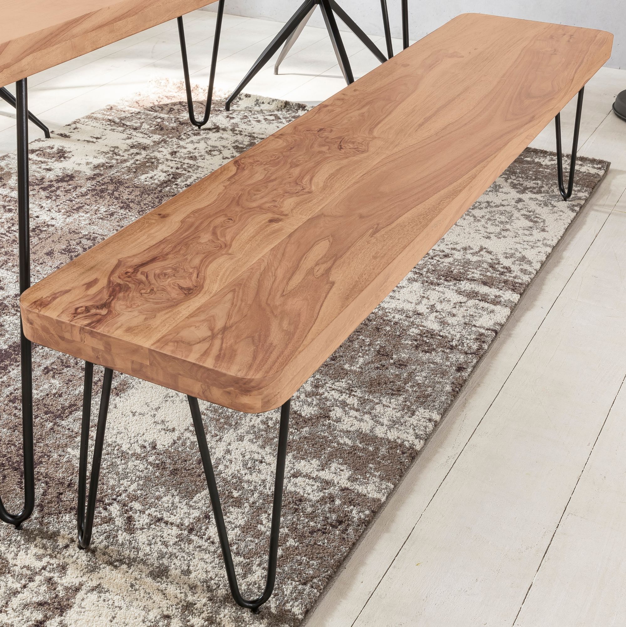 KADIMA DESIGN Sitzbank BALU Massivholz: Landhausstil, verschiedene Größen, Metallbeine, einfache Pflege