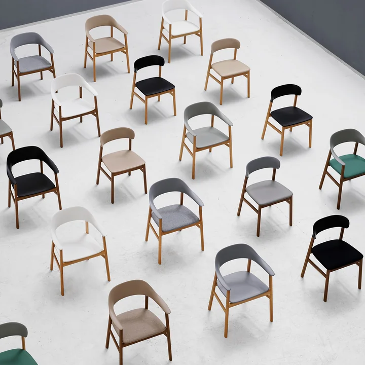 Normann Copenhagen - Herit Stuhl, Eiche / dusty grün