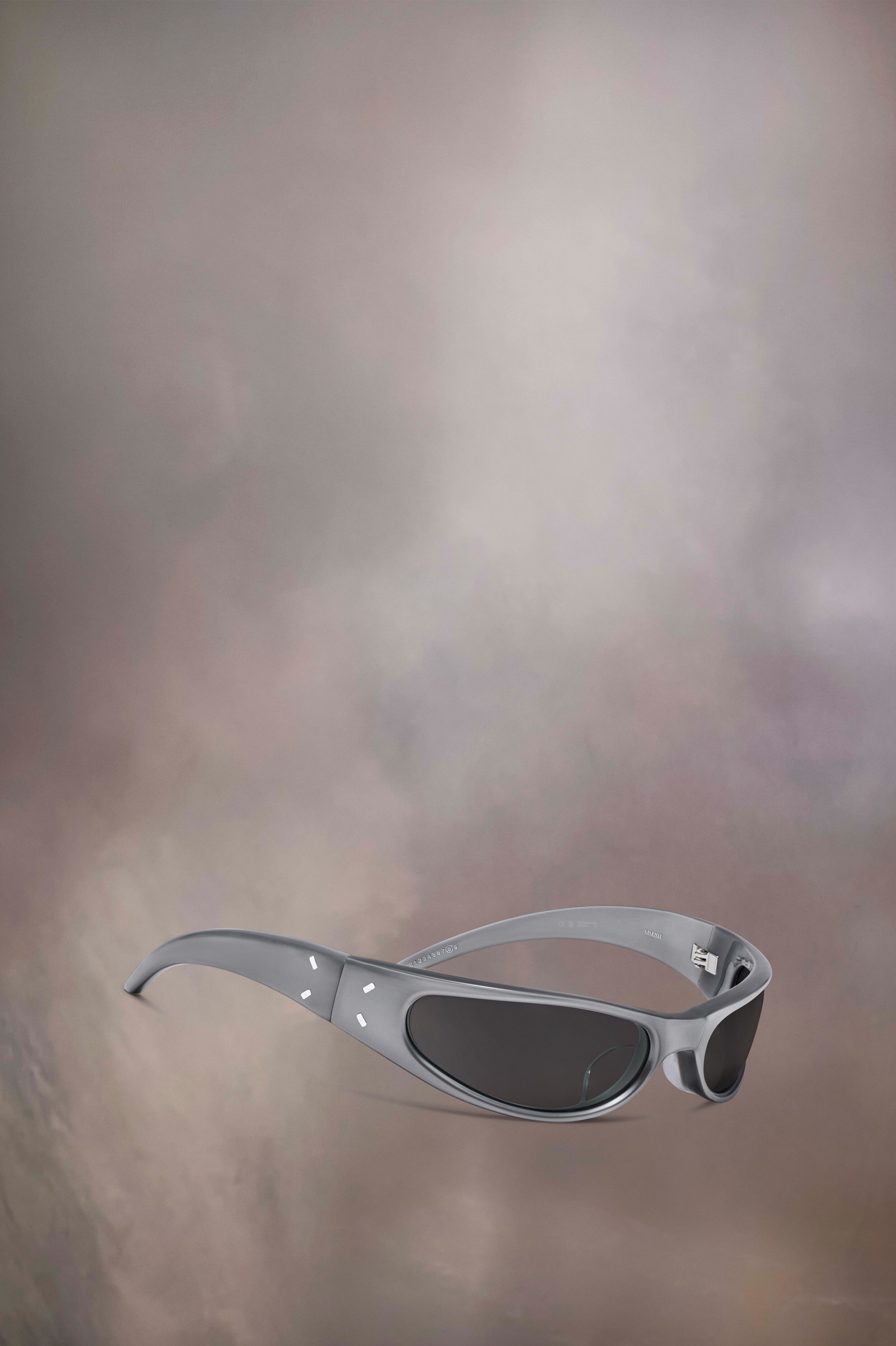 Lunettes de soleil enveloppantes argentées x Gentle Monster​