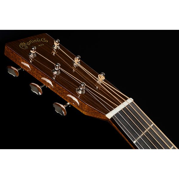 Martin Guitar 000-28ECL Eric Clapton Left