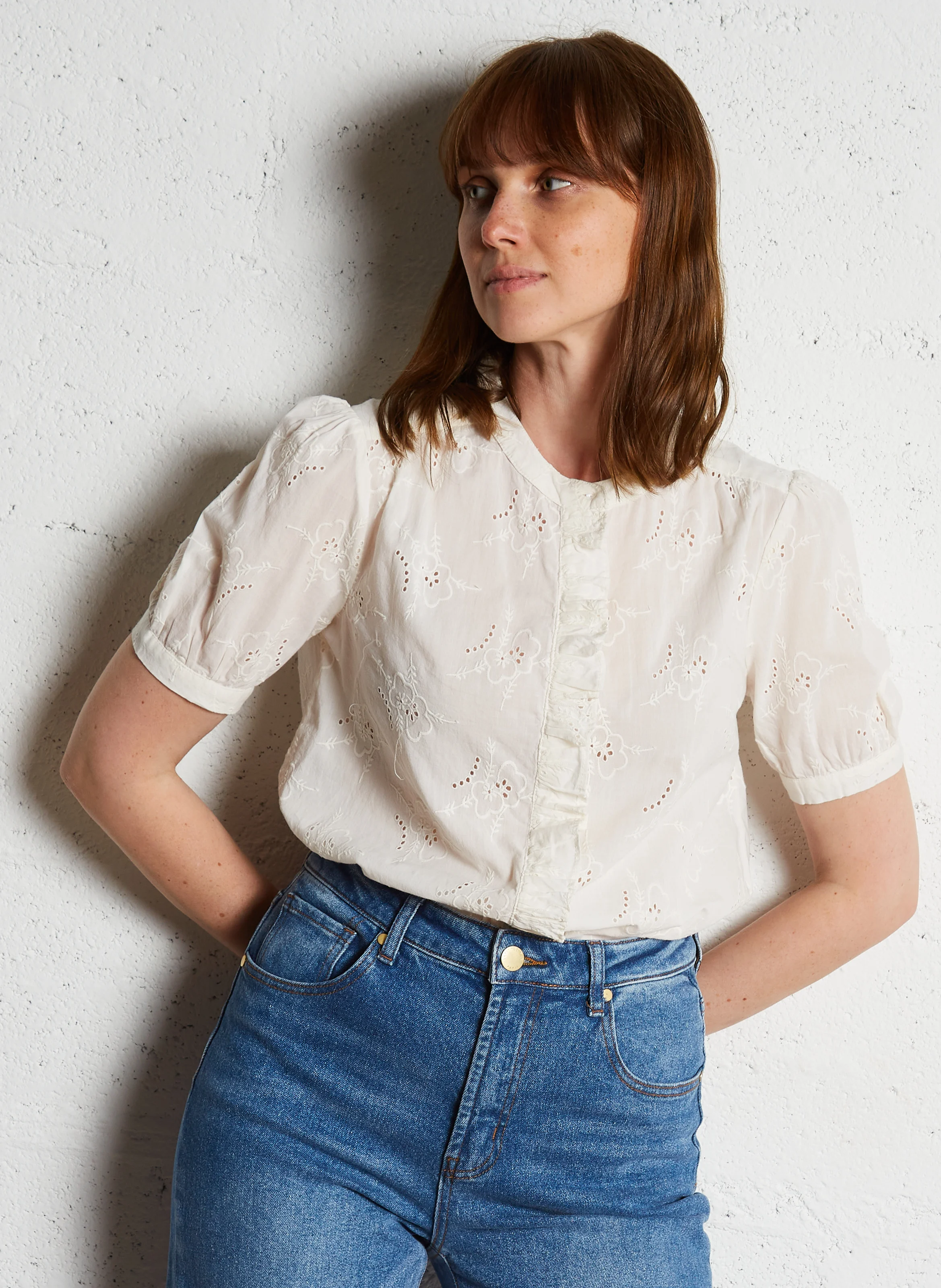 THEA - Chemise droite col rond en coton | Beige