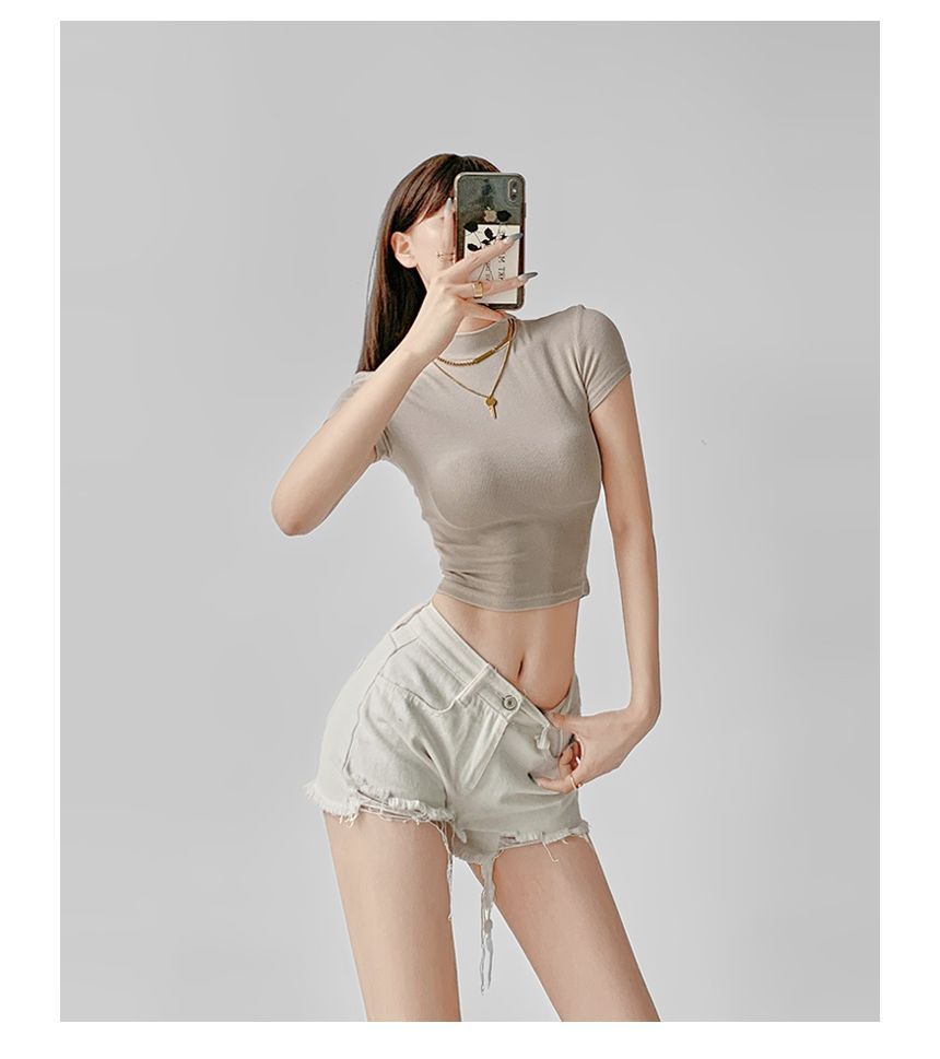 LIVIE - T-shirt met korte mouwen en een rechte, rechte, slanke pasvorm