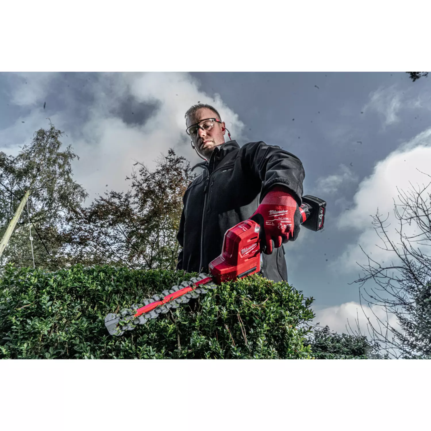 Milwaukee M12 FHT20-0 M12 FUEL™ 12V Li-Ion accu heggenschaar body - 200 mm - koolborstelloos