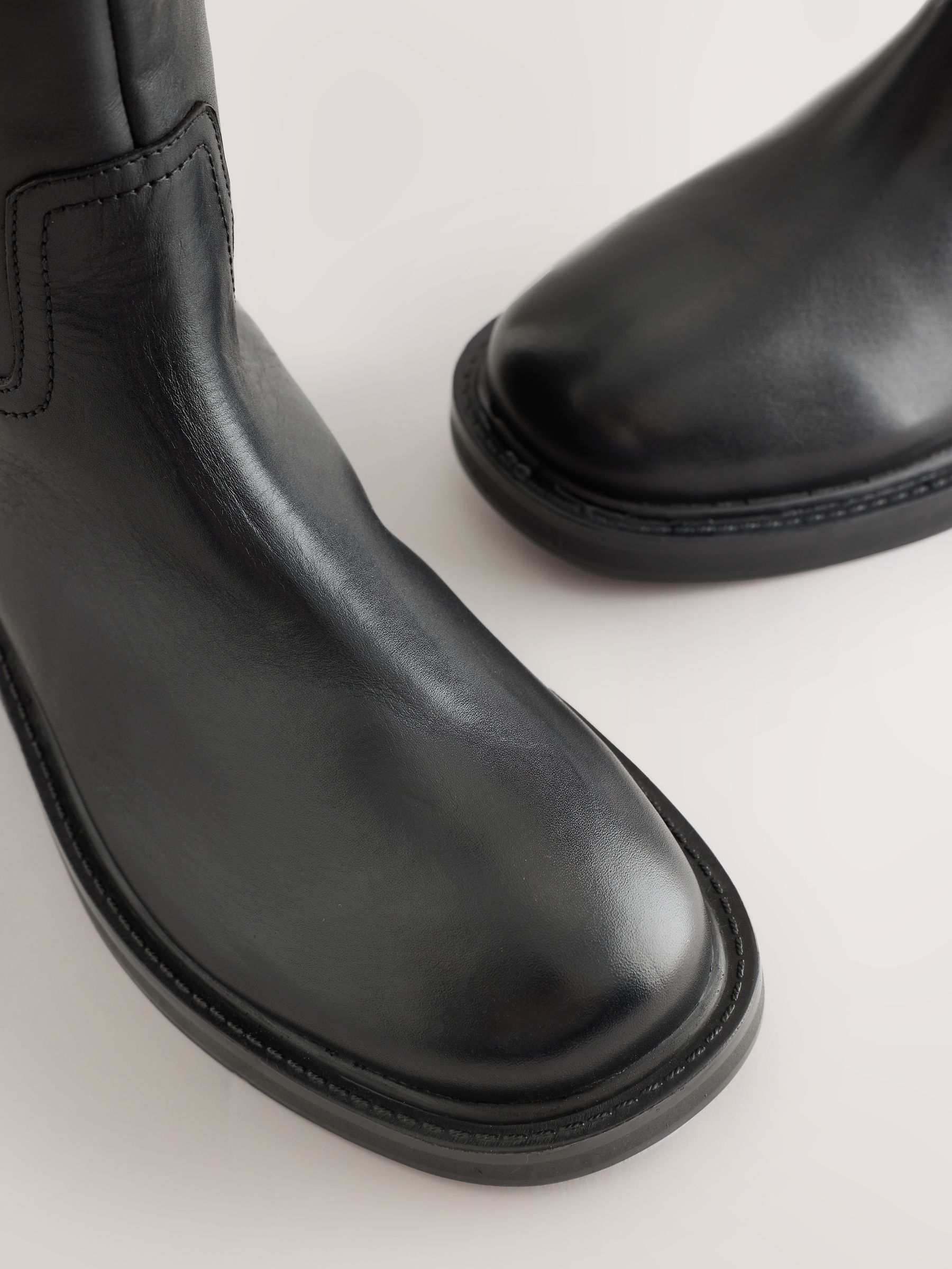 Zwart - Forever Comfort® leren kniehoge laarzen met ronde neus en plateauzool