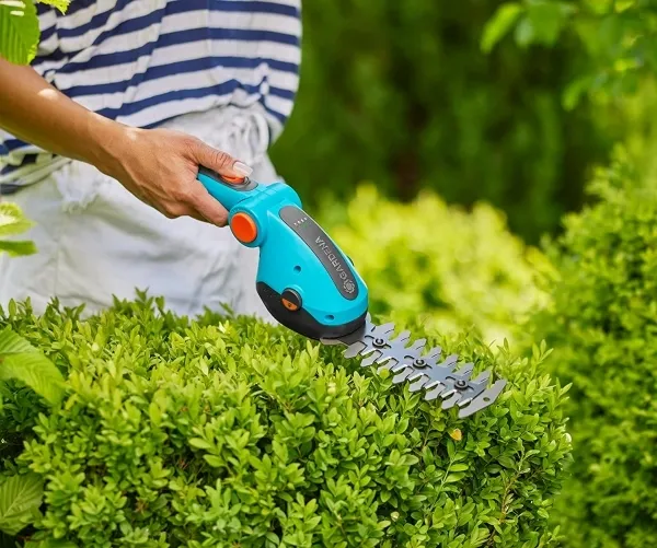 Gardena Batteridrevet græssaks og busktrimmer ComfortCut Li