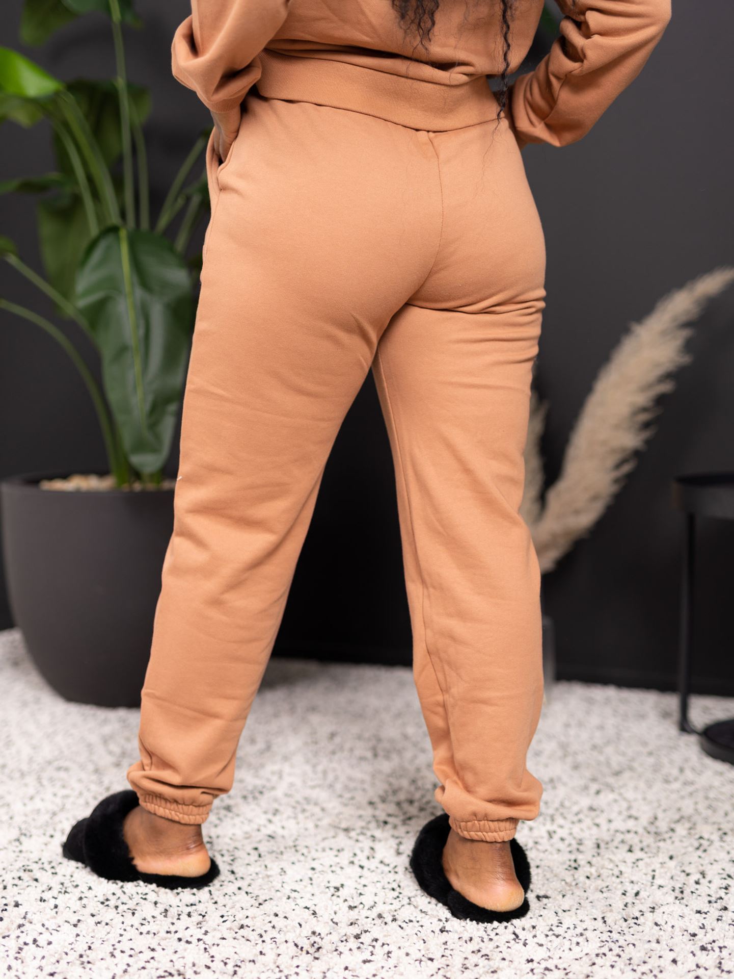 Lia Pant