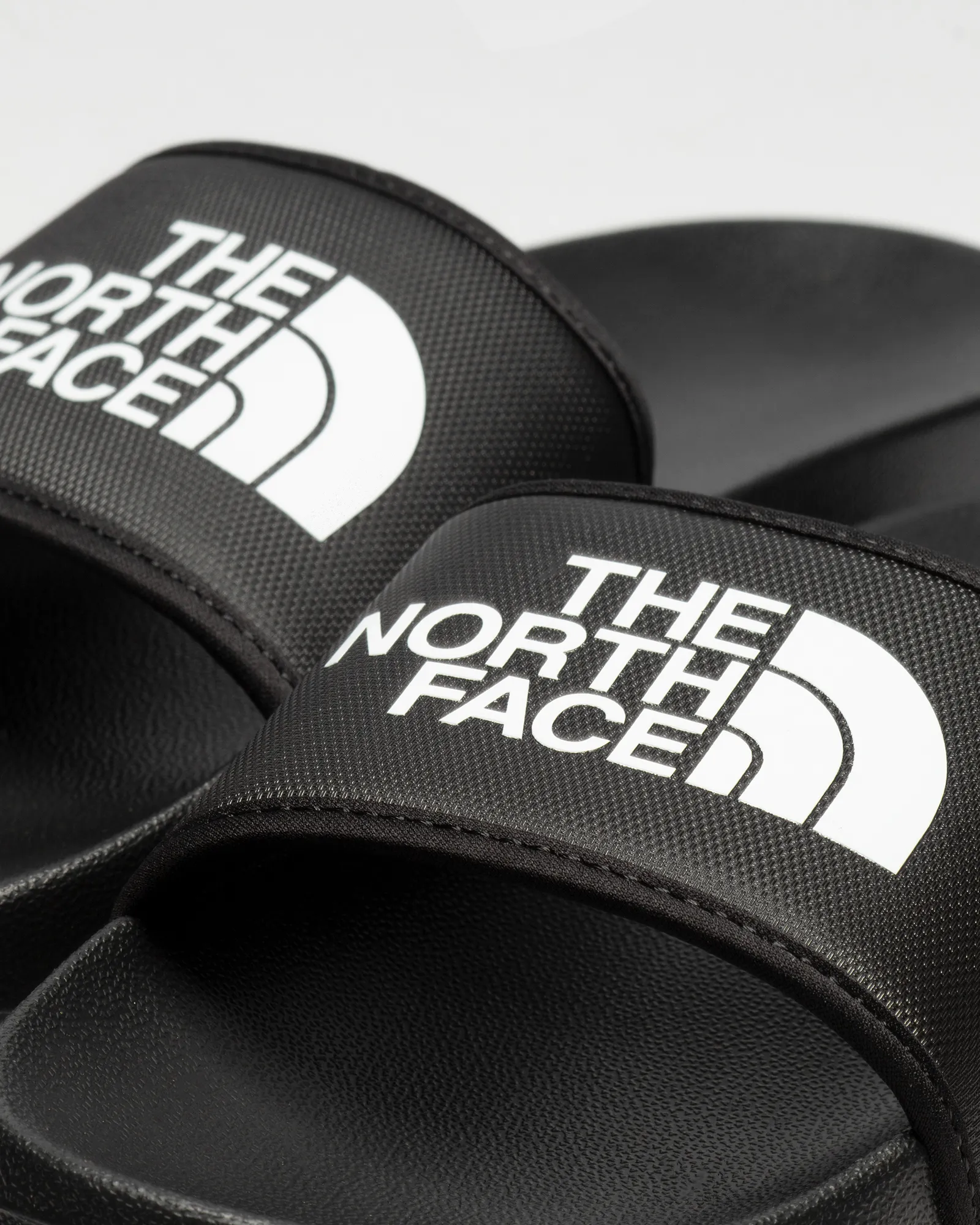 The North Face BASE CAMP SLIDE III