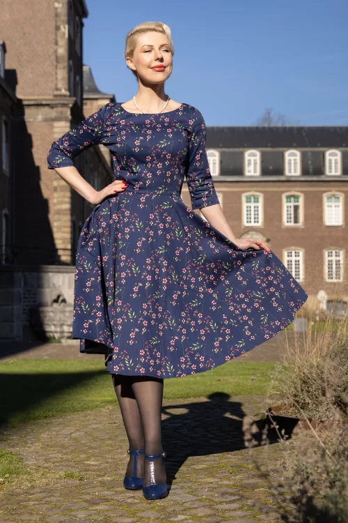 Topvintage Boutique Collection Adriana Pink Blossom swing jurk in navyblauw