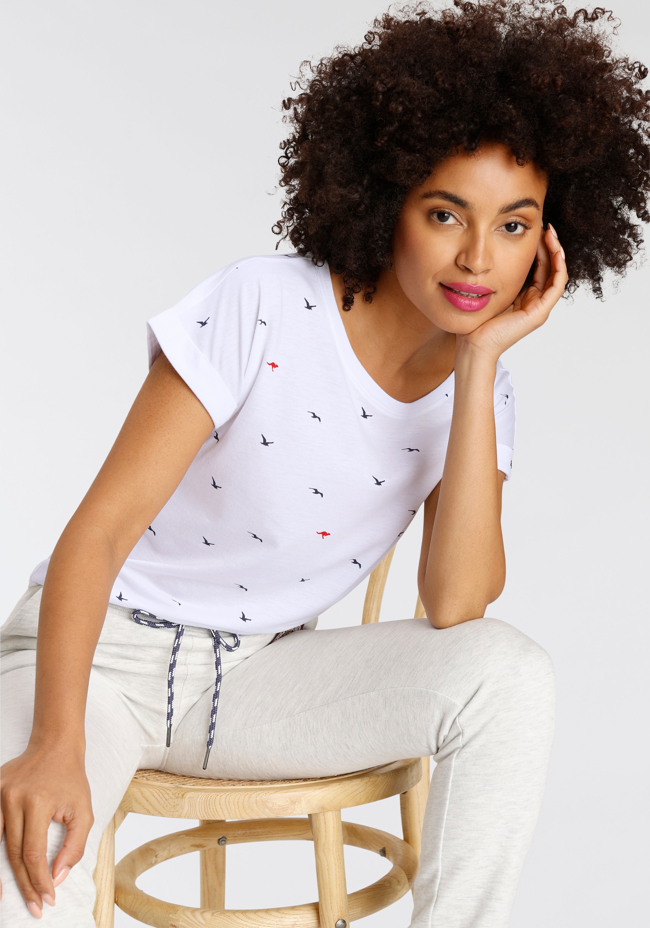 KangaROOS Print-Shirt , kurzärmelig,  figurumspielend,  mit Print,  mit Rundhalsausschnitt