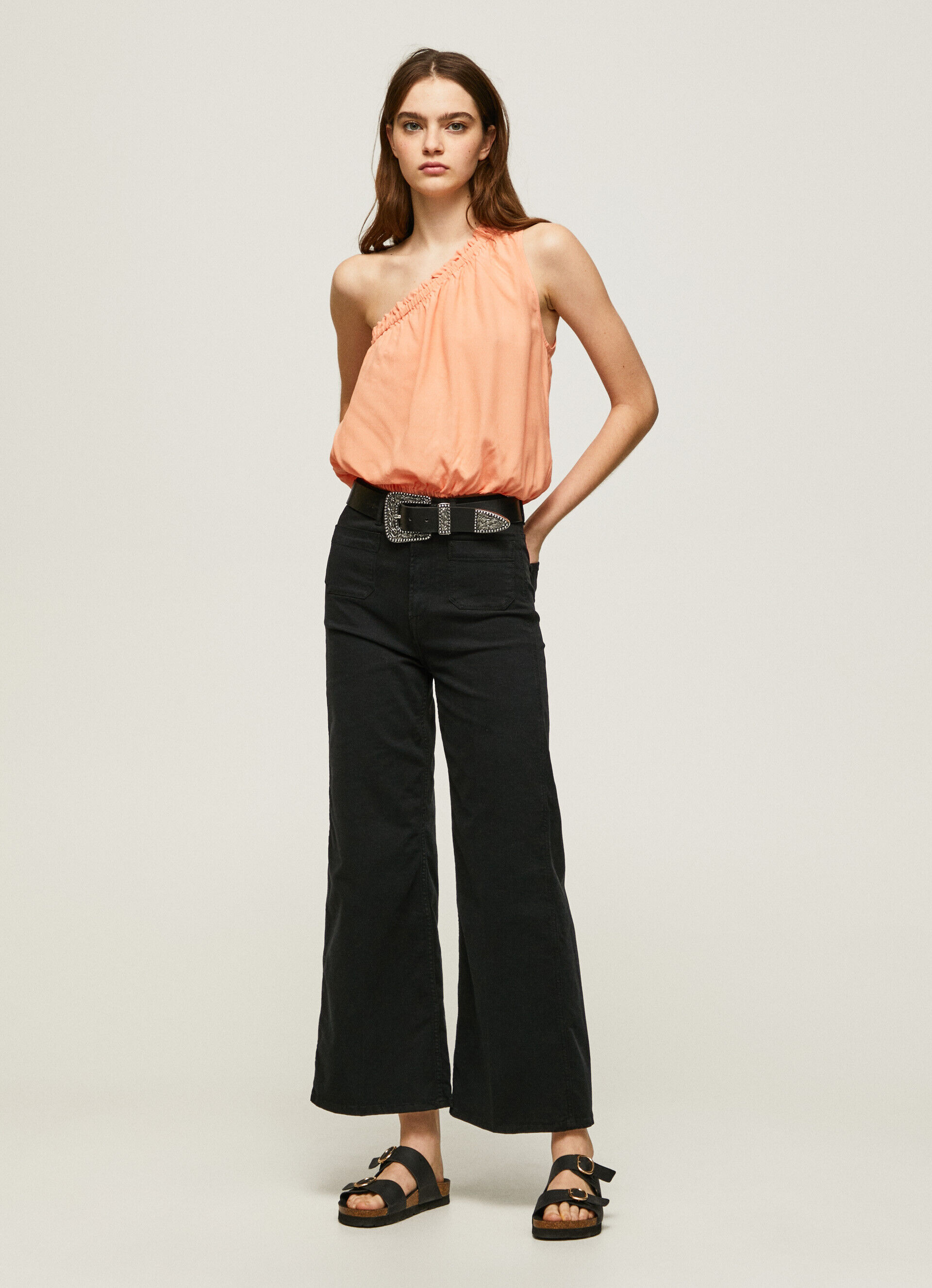 Blusa com decote assimétrico - pêssego e laranja