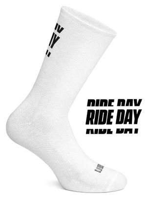 Chaussettes Çois 'Thank God it's Rideday !' Blanc