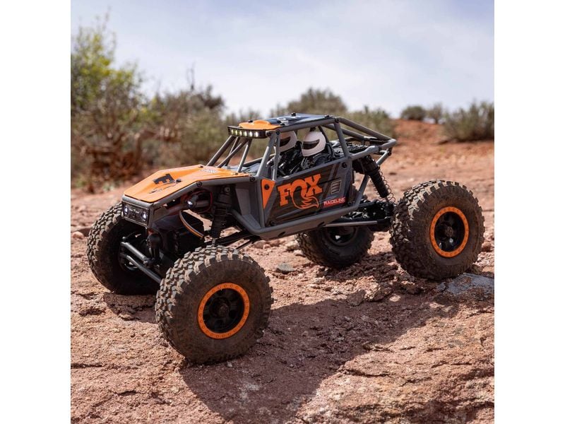 Axial Rock Crawler UTB18 Capra 4WD, Grau 1:18, RTR Unlimited Trail Buggy im RTR Komplettset