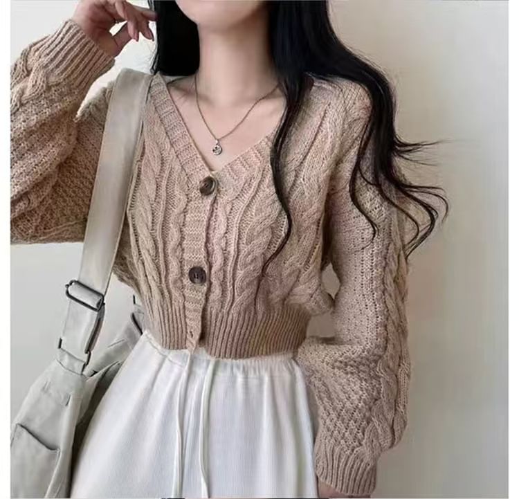 Frigga - V-hals, knoopjes, effen cropped vest