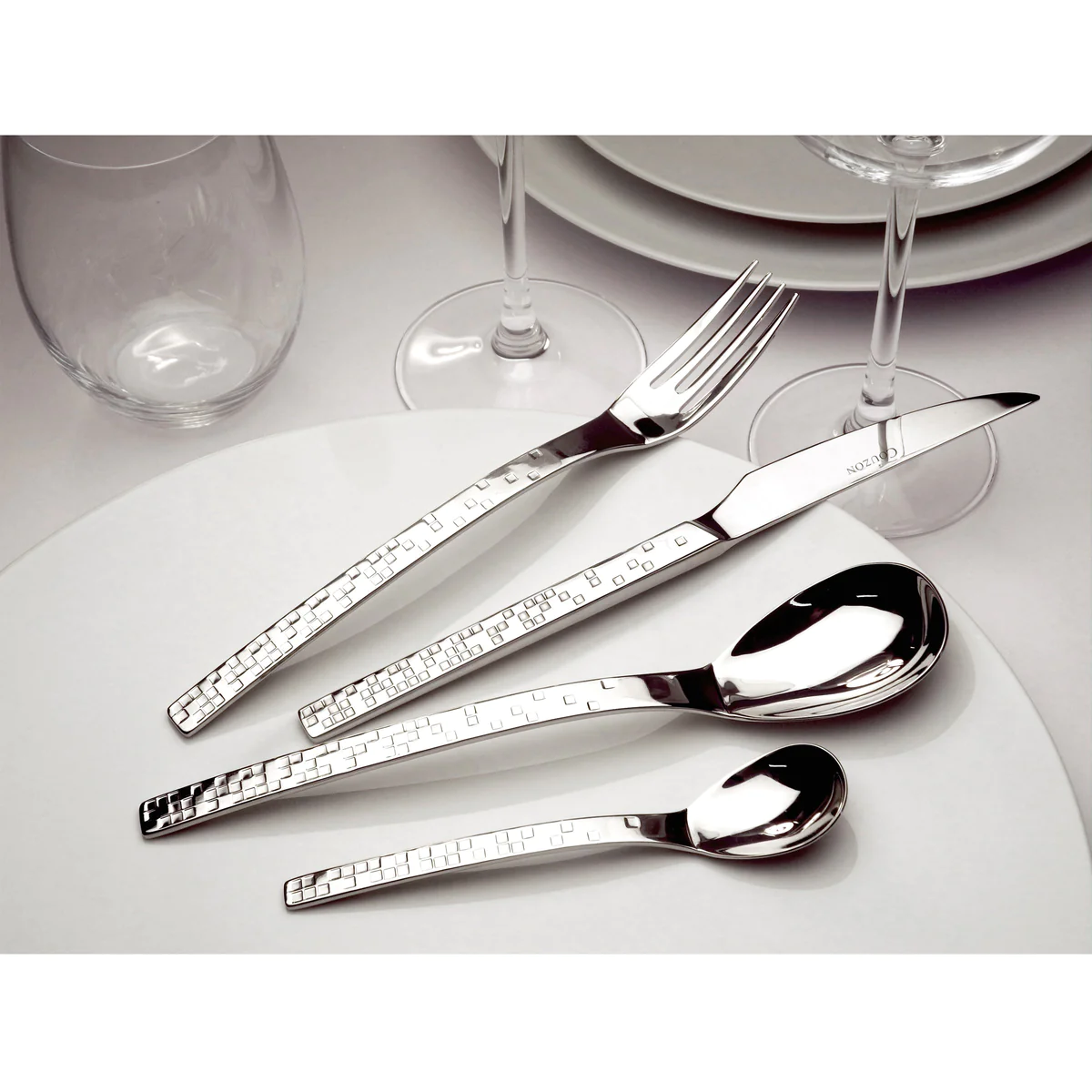 Pix'Elle 3D - 2 couverts de service Couzon